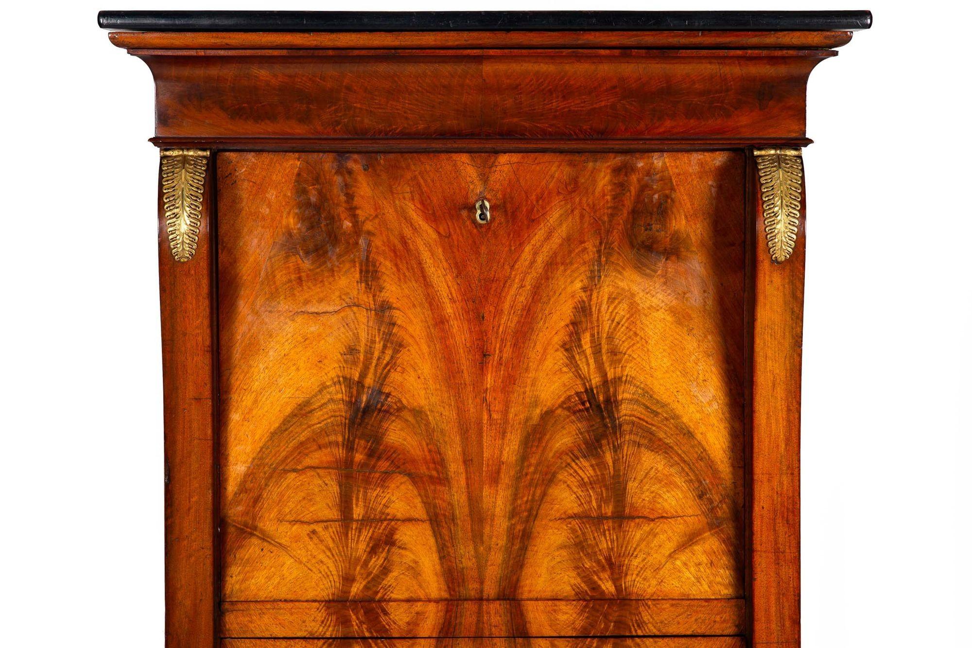 French Empire Flamed Mahogany Secretaire a'Abattant Desk ca. 1830 For Sale 5