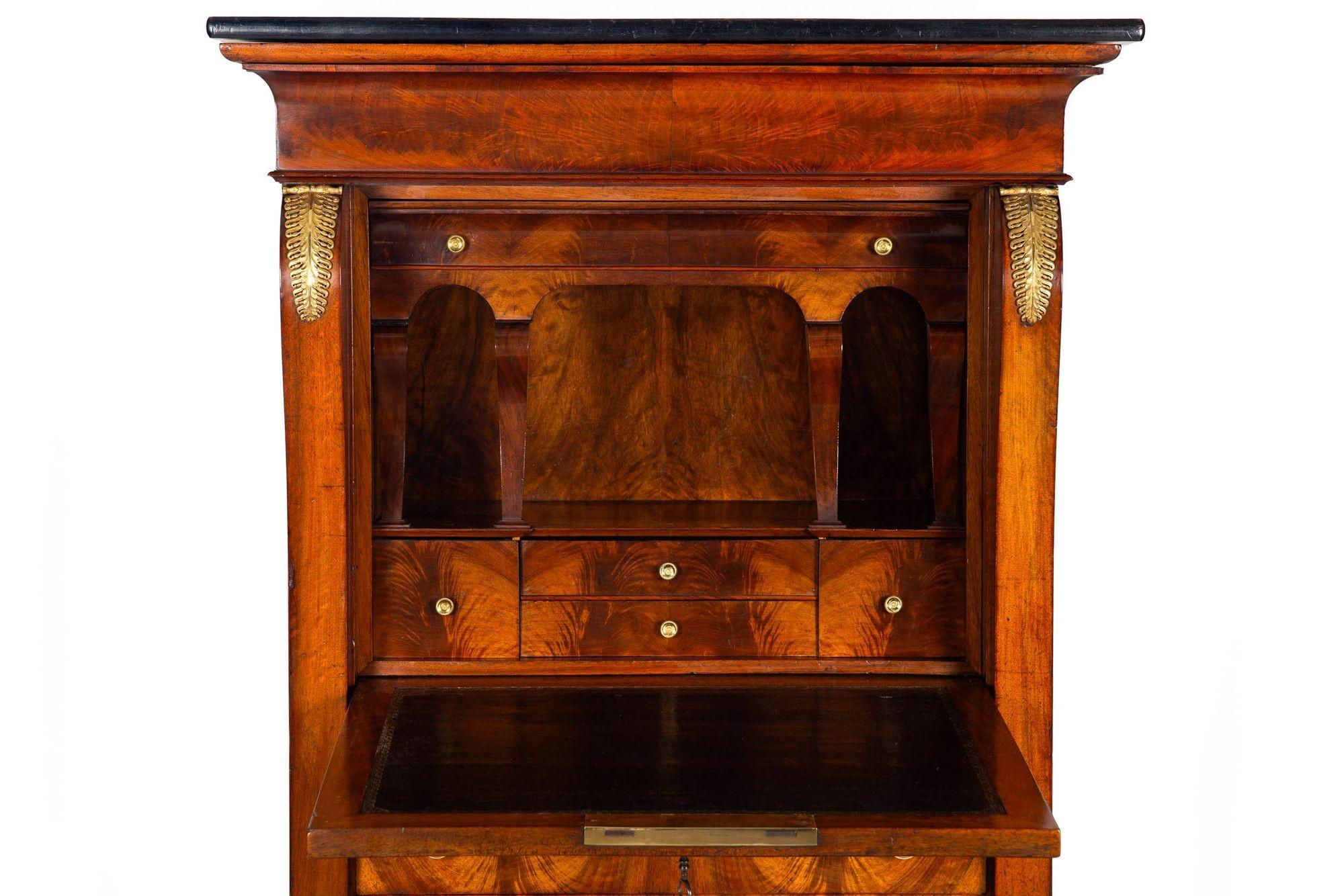 French Empire Flamed Mahogany Secretaire a'Abattant Desk ca. 1830 For Sale 6