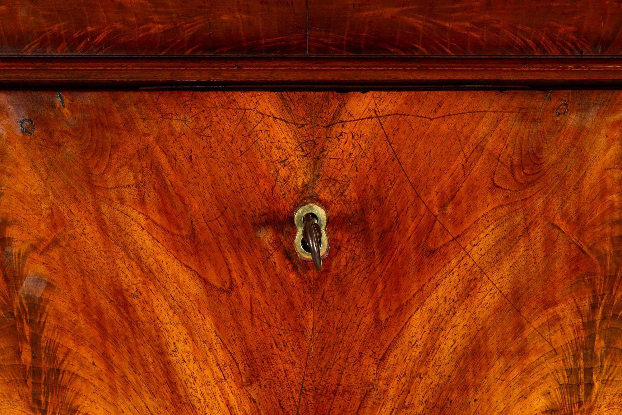 French Empire Flamed Mahogany Secretaire a'Abattant Desk ca. 1830 For Sale 8
