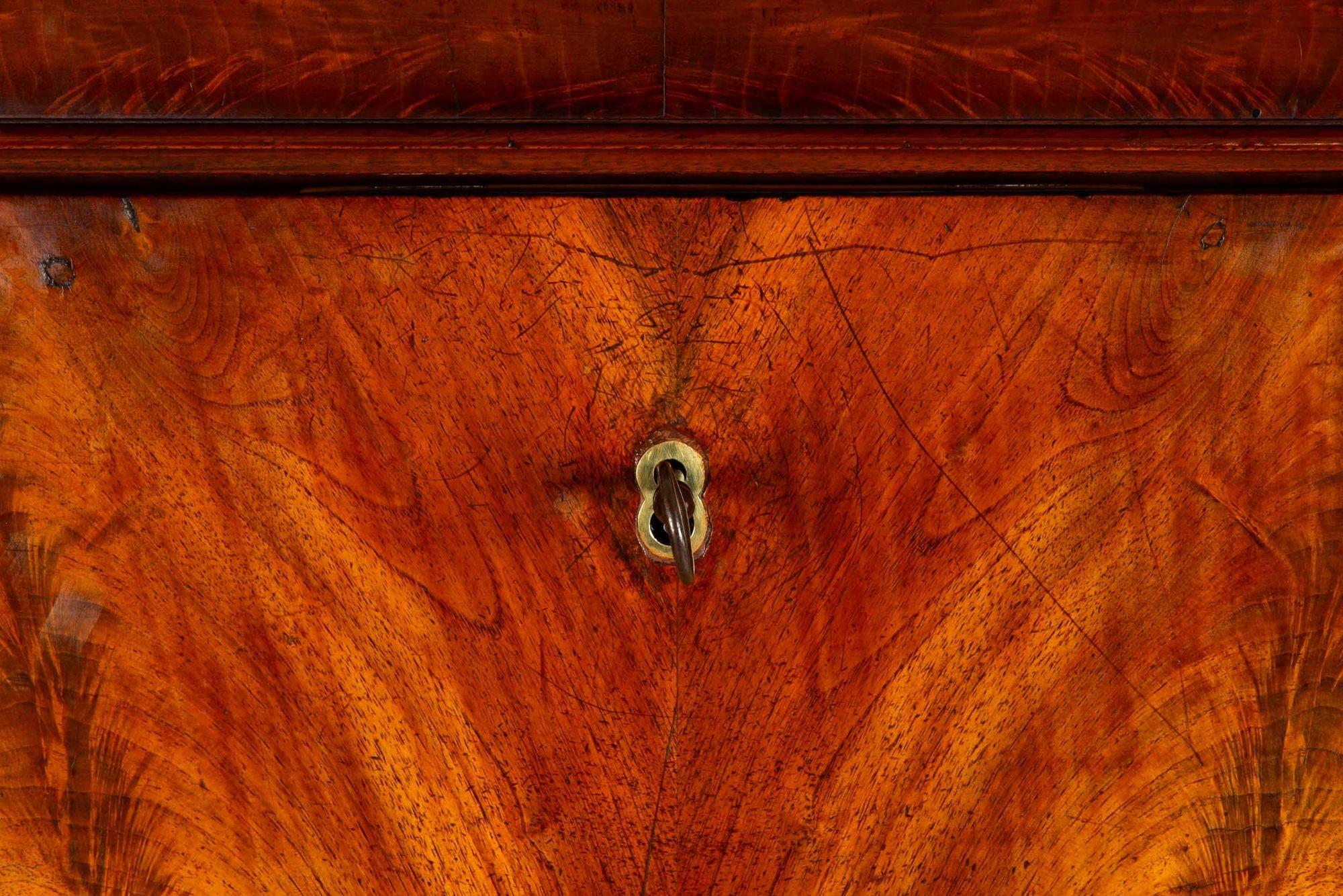 Französisches Empire Geflammtes Mahagoni Secretaire a'Abattant Schreibtisch ca. 1830 9