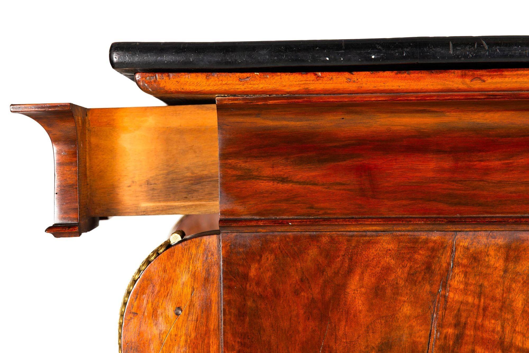 French Empire Flamed Mahogany Secretaire a'Abattant Desk ca. 1830 For Sale 12