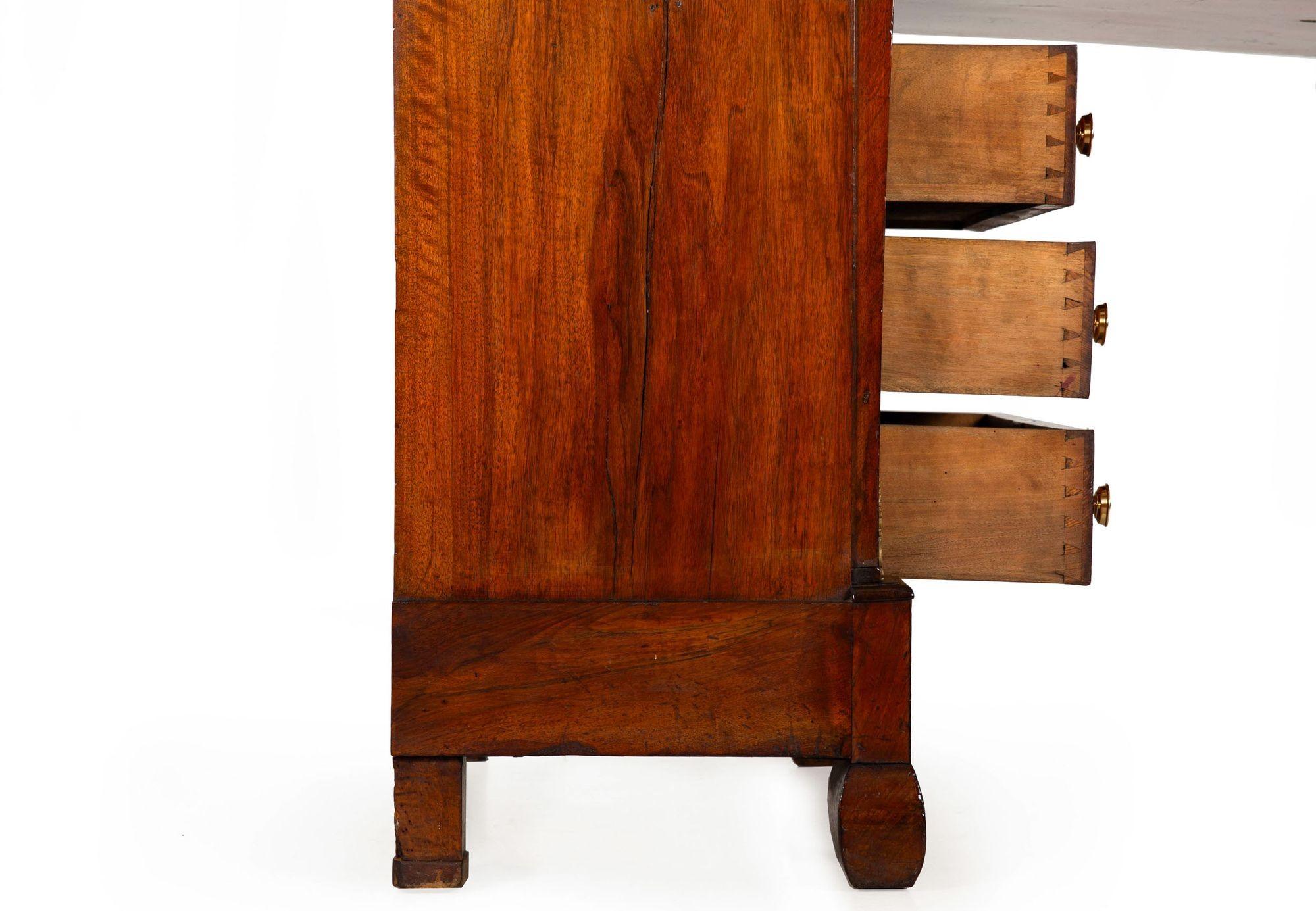 French Empire Flamed Mahogany Secretaire a'Abattant Desk ca. 1830 For Sale 3