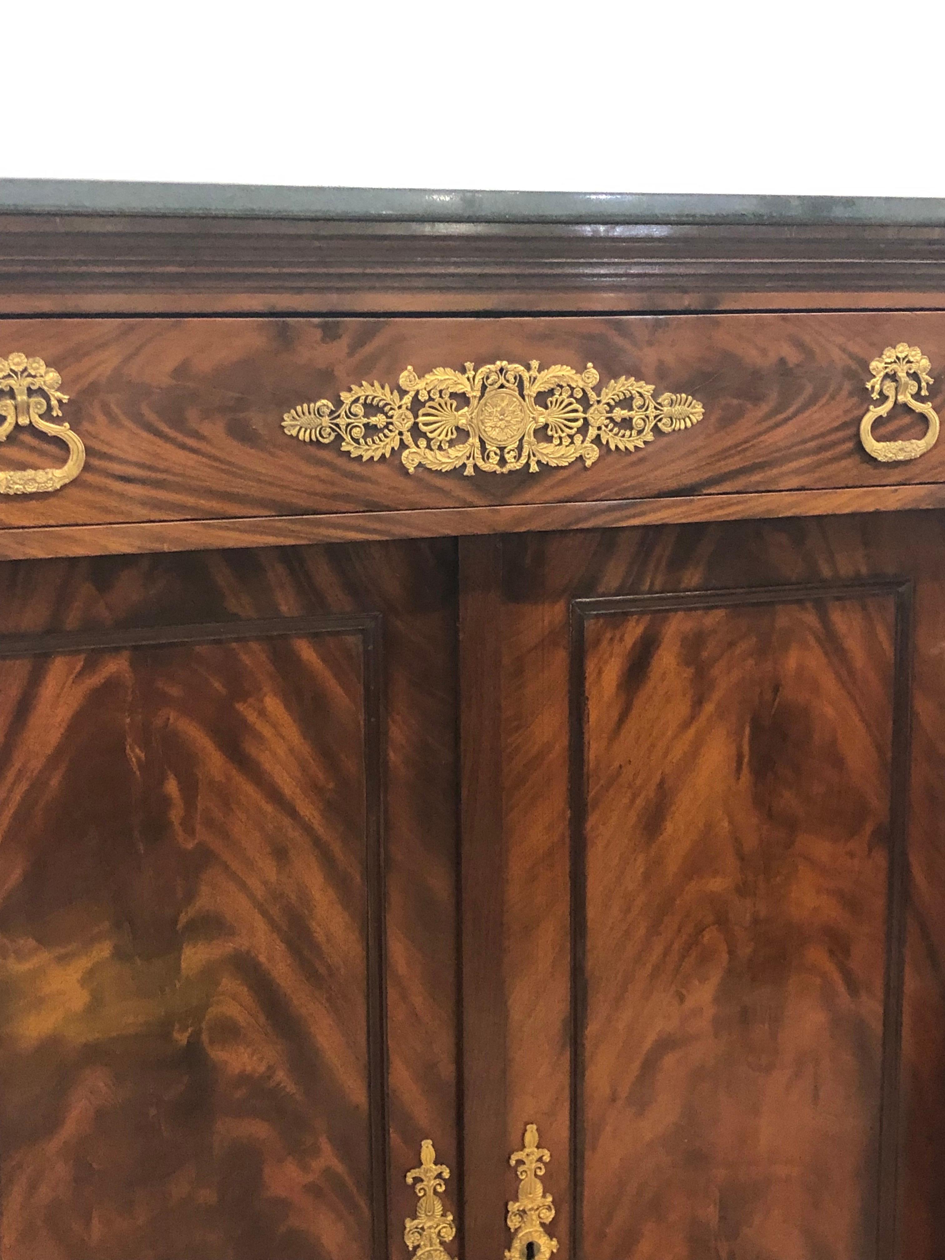 French Empire Gentleman's Cabinet / Chest with Soldier Motifs 19th Century 2