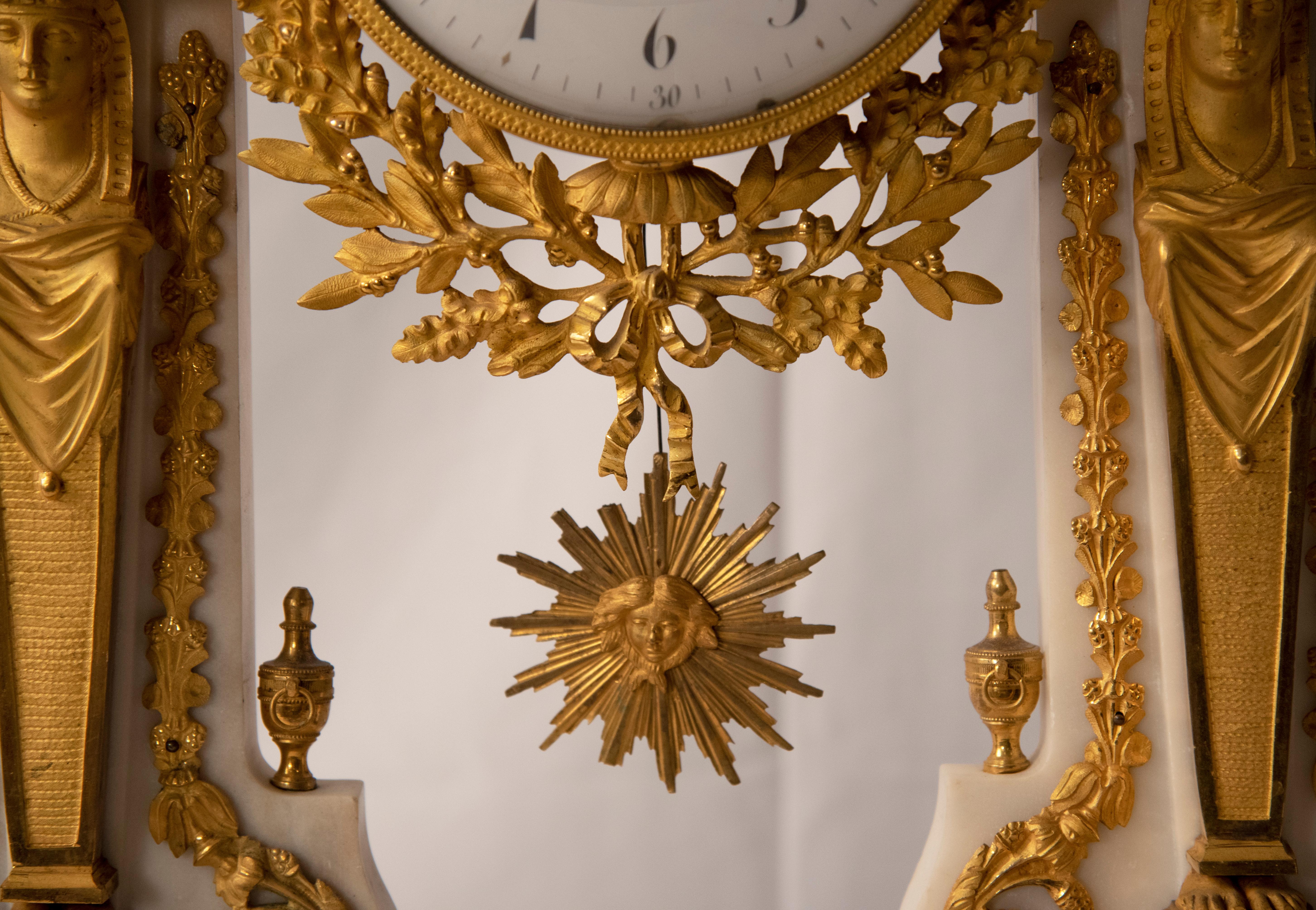 French Empire Gilded Ormolue Clock In Good Condition For Sale In Salt Lake City, UT