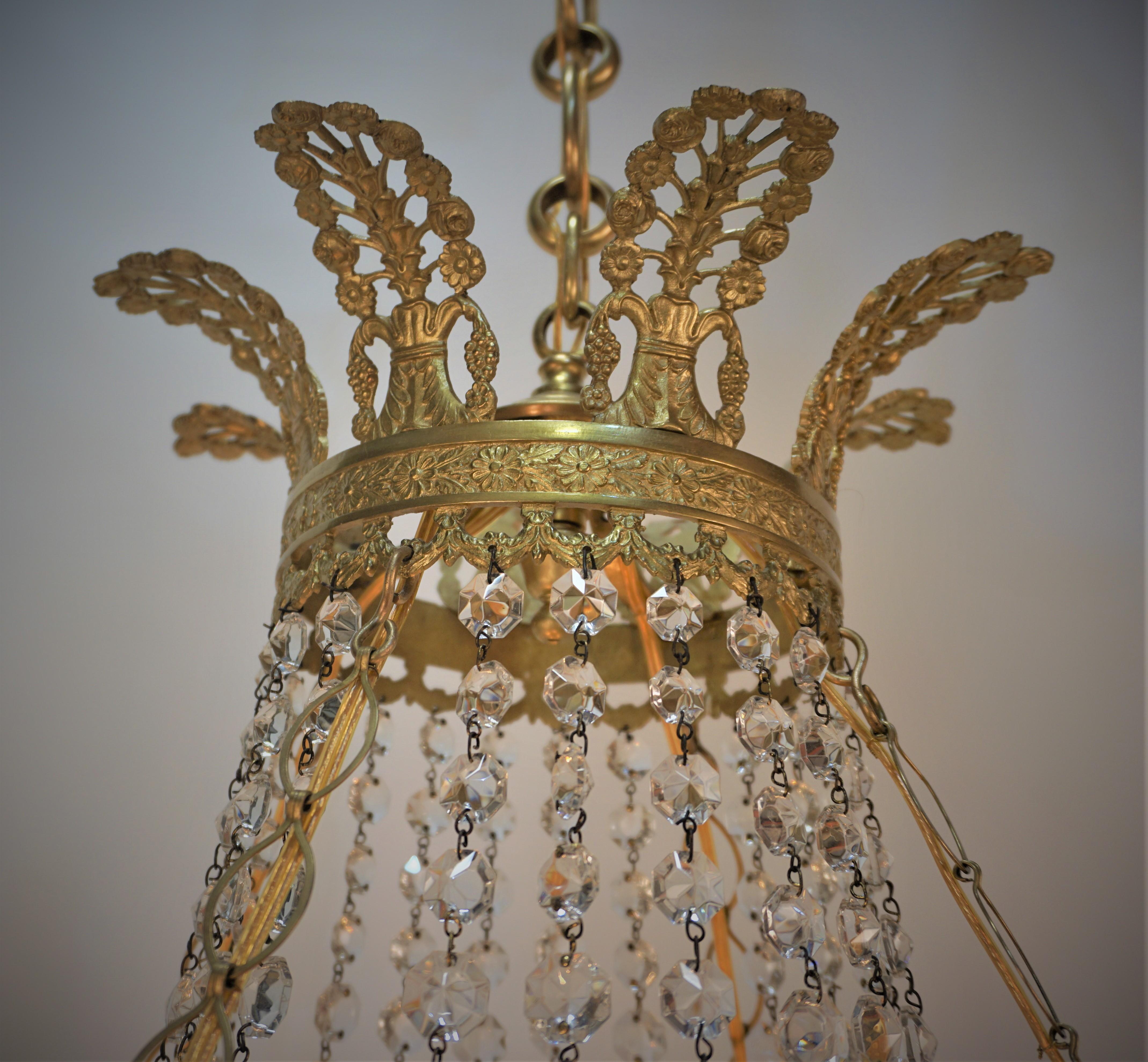 French Empire Gilt Bronze and Crystal Chandelier For Sale 4