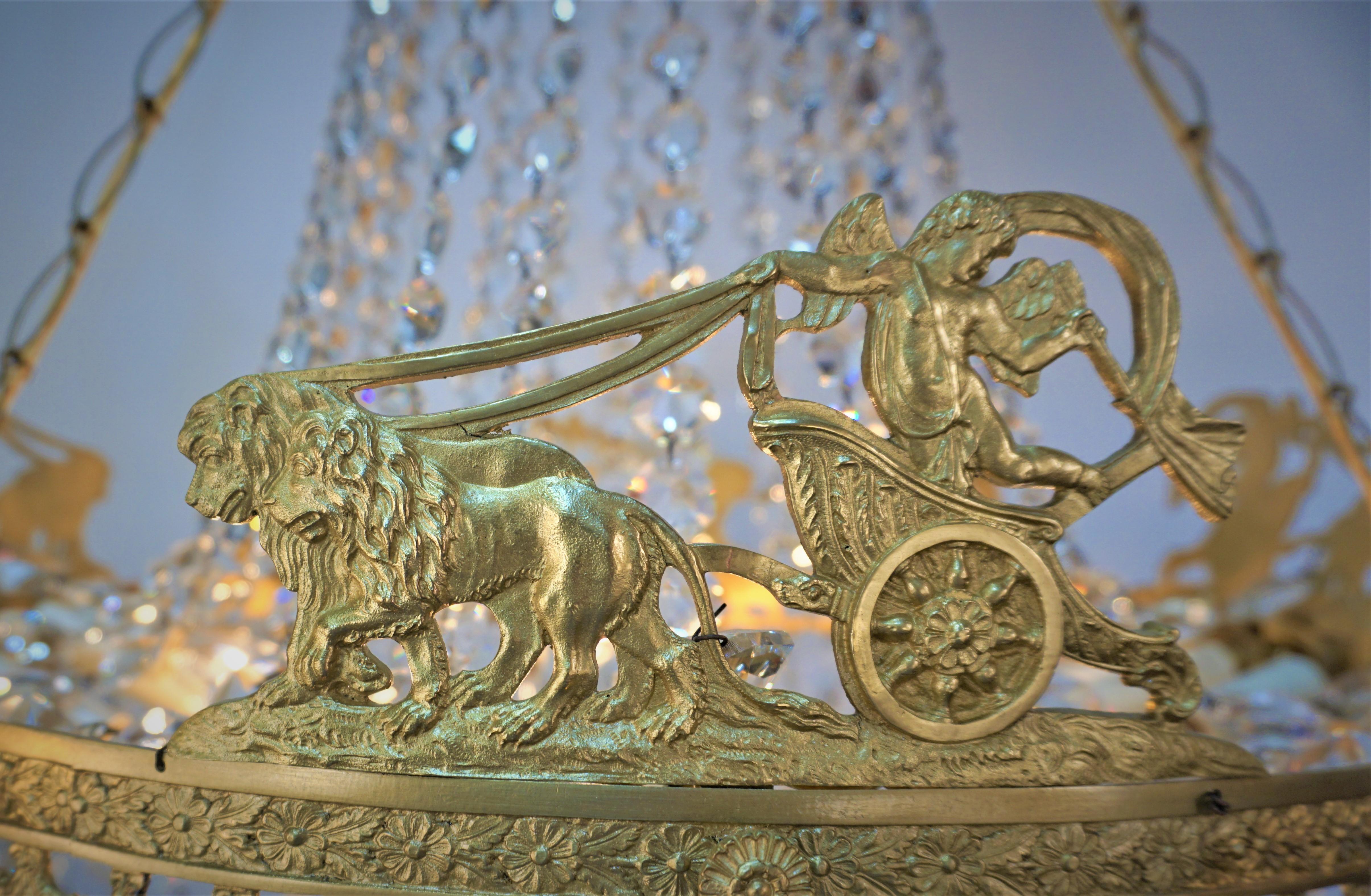 Vergoldeter Empire-Kronleuchter aus Bronze und Kristall aus dem französischen Empire im Angebot 3