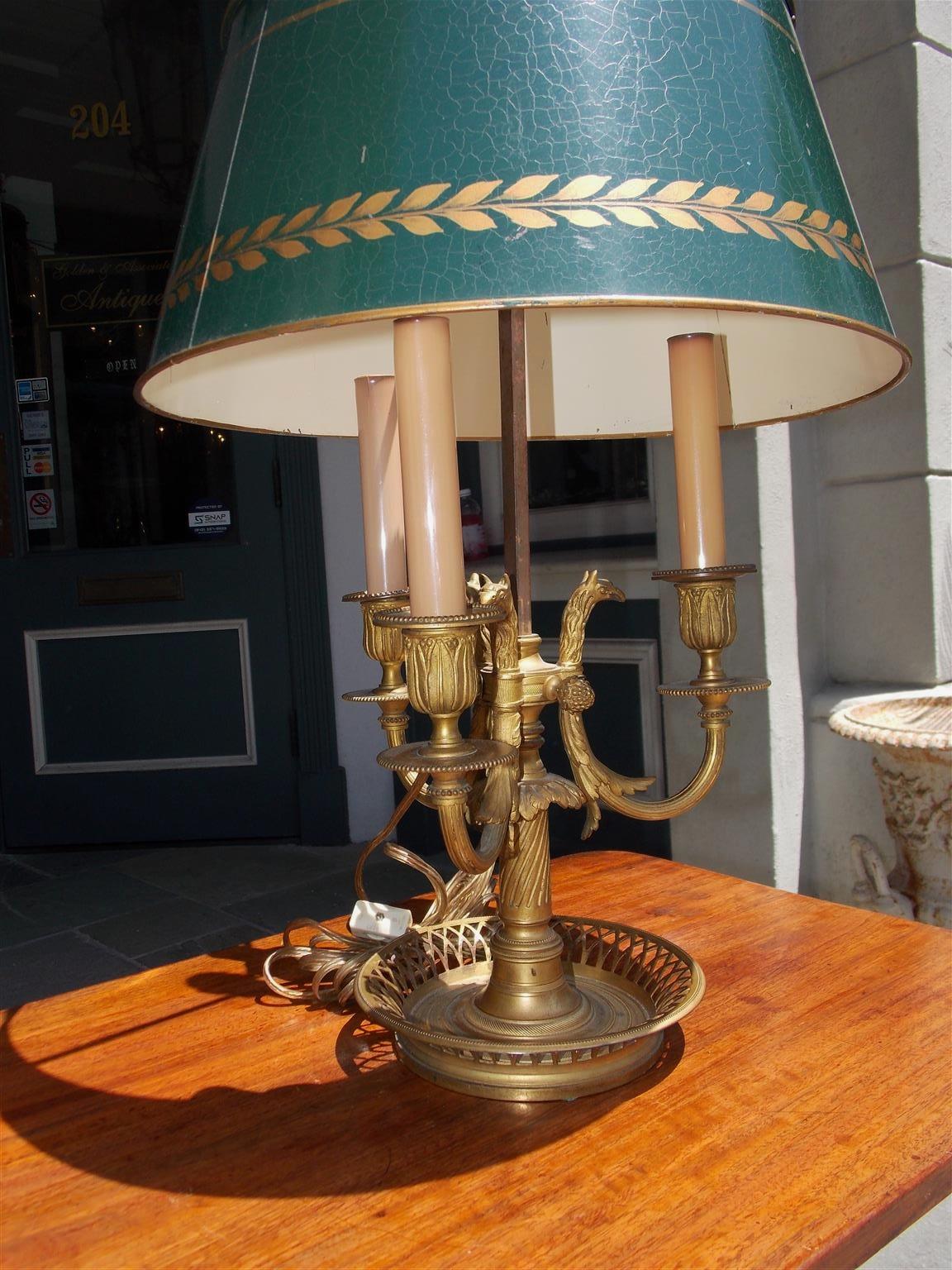 French Empire Gilt Bronze and Griffon Bouillotte Lamp with Tole Shade, C. 1820 In Excellent Condition For Sale In Hollywood, SC