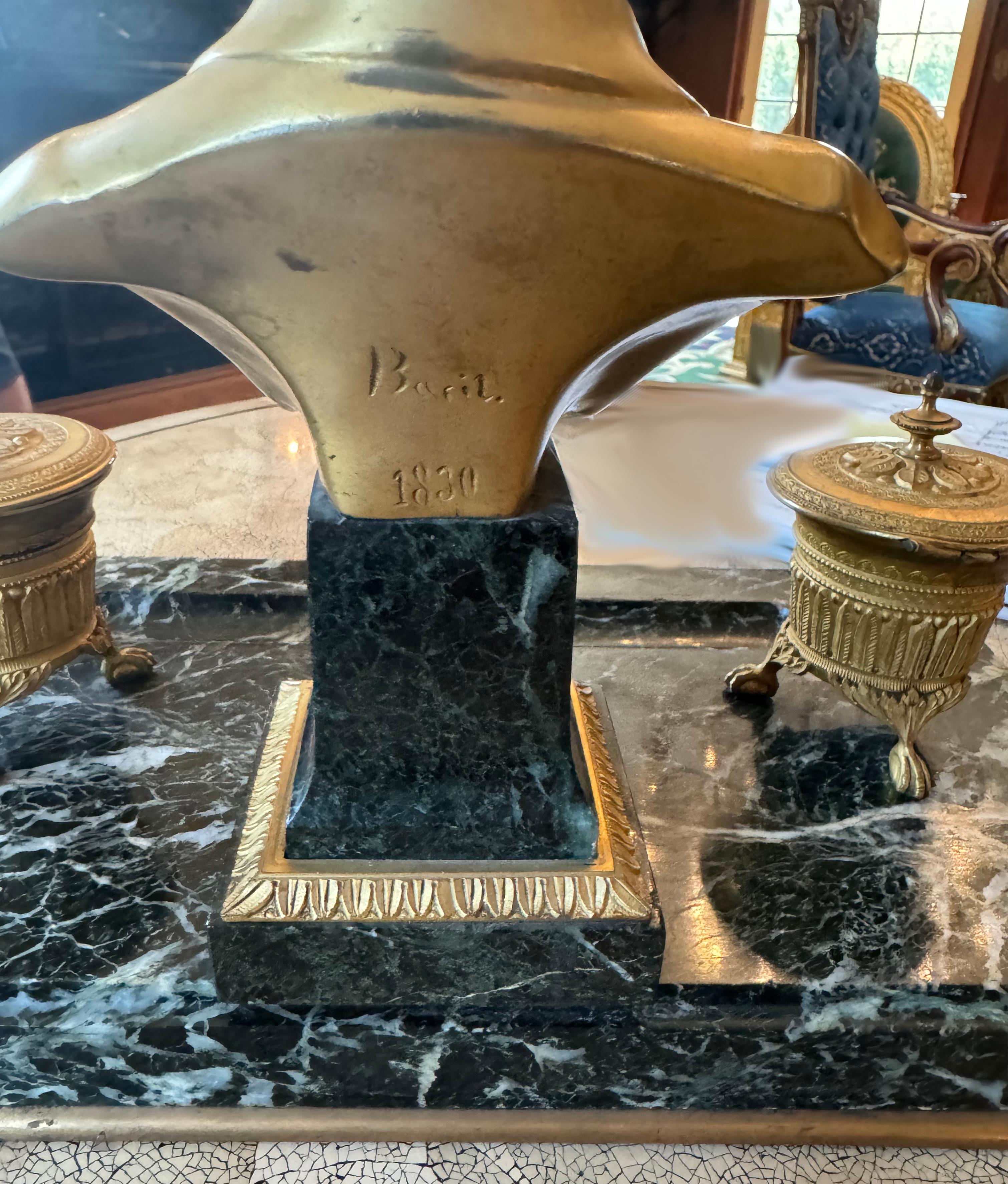 XIX secolo Standish francese Impero in bronzo dorato e marmo in vendita