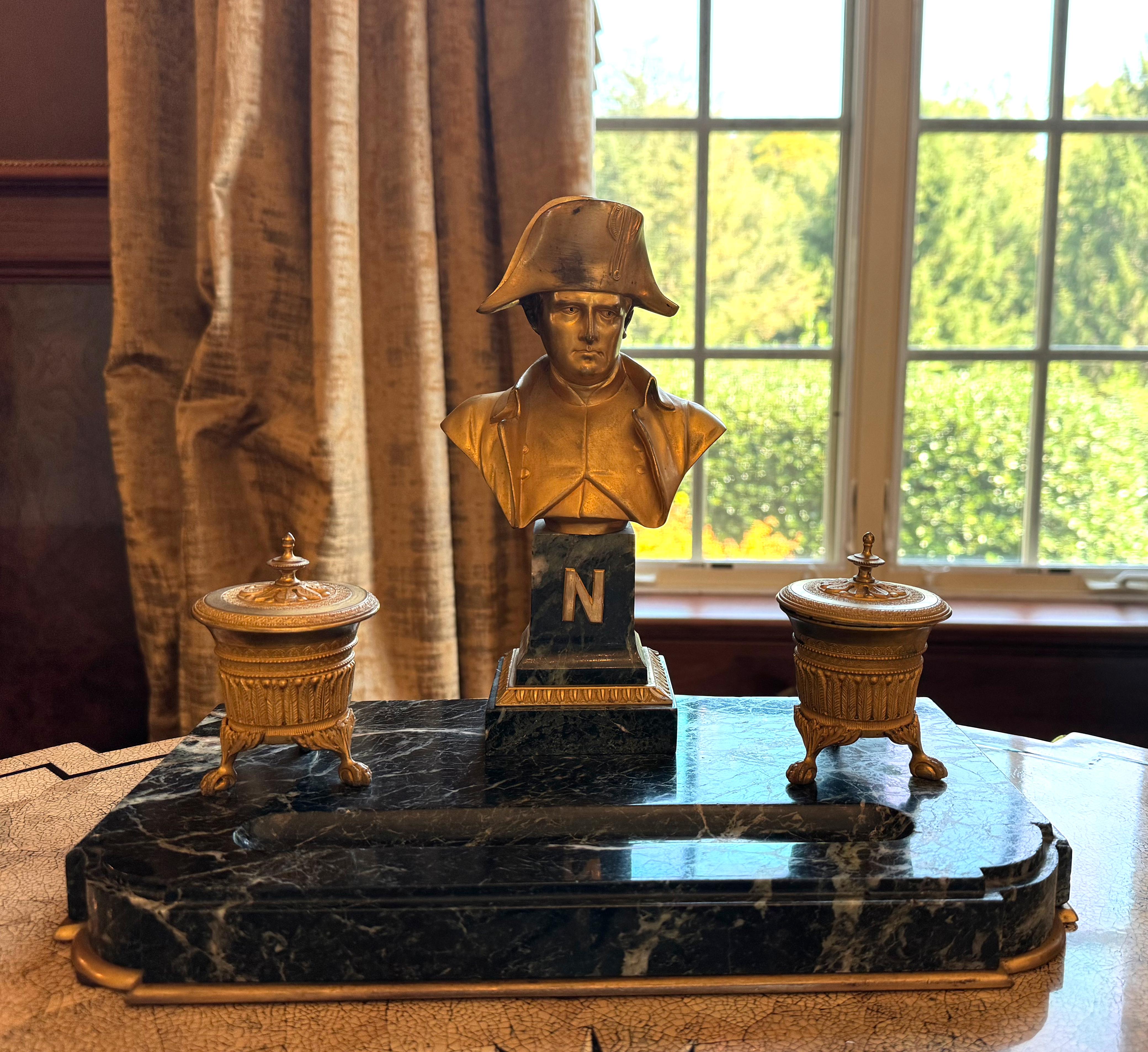 Standish francese Impero in bronzo dorato e marmo in vendita 2