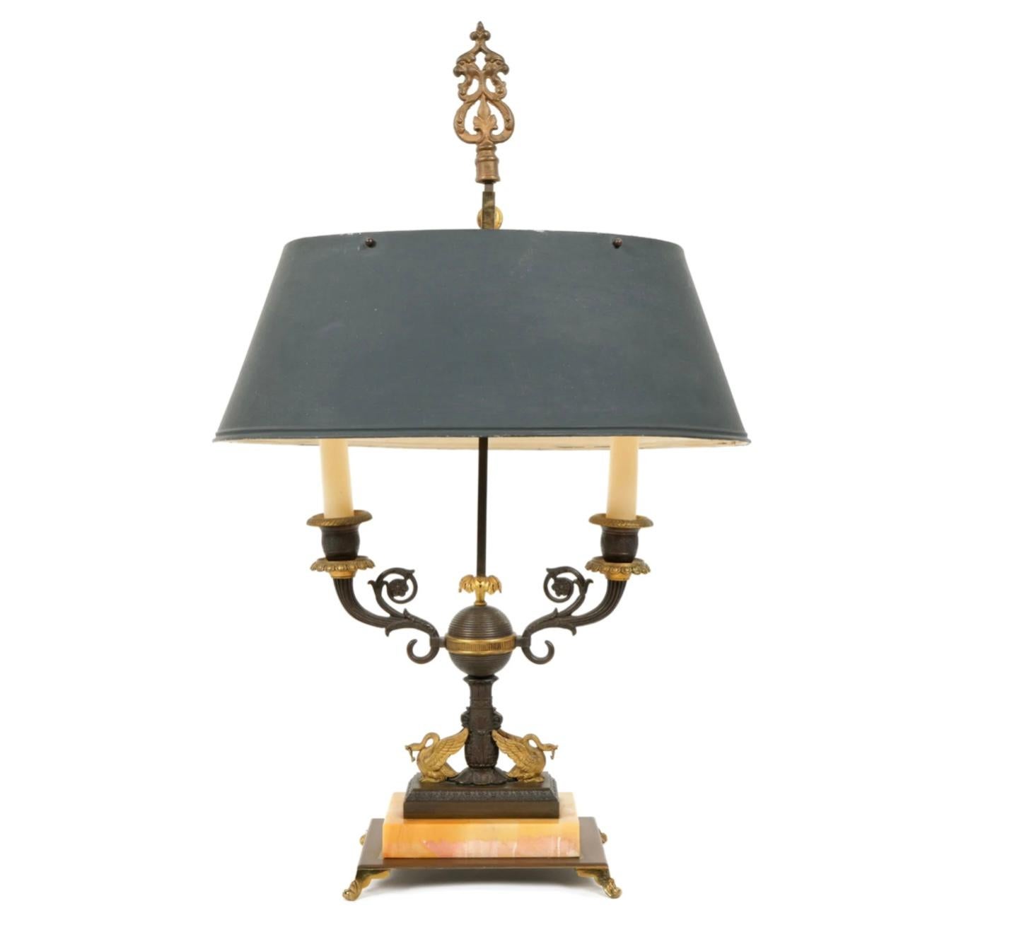 Lampe bouillotte Empire française en bronze doré  Bon état - En vente à Bradenton, FL