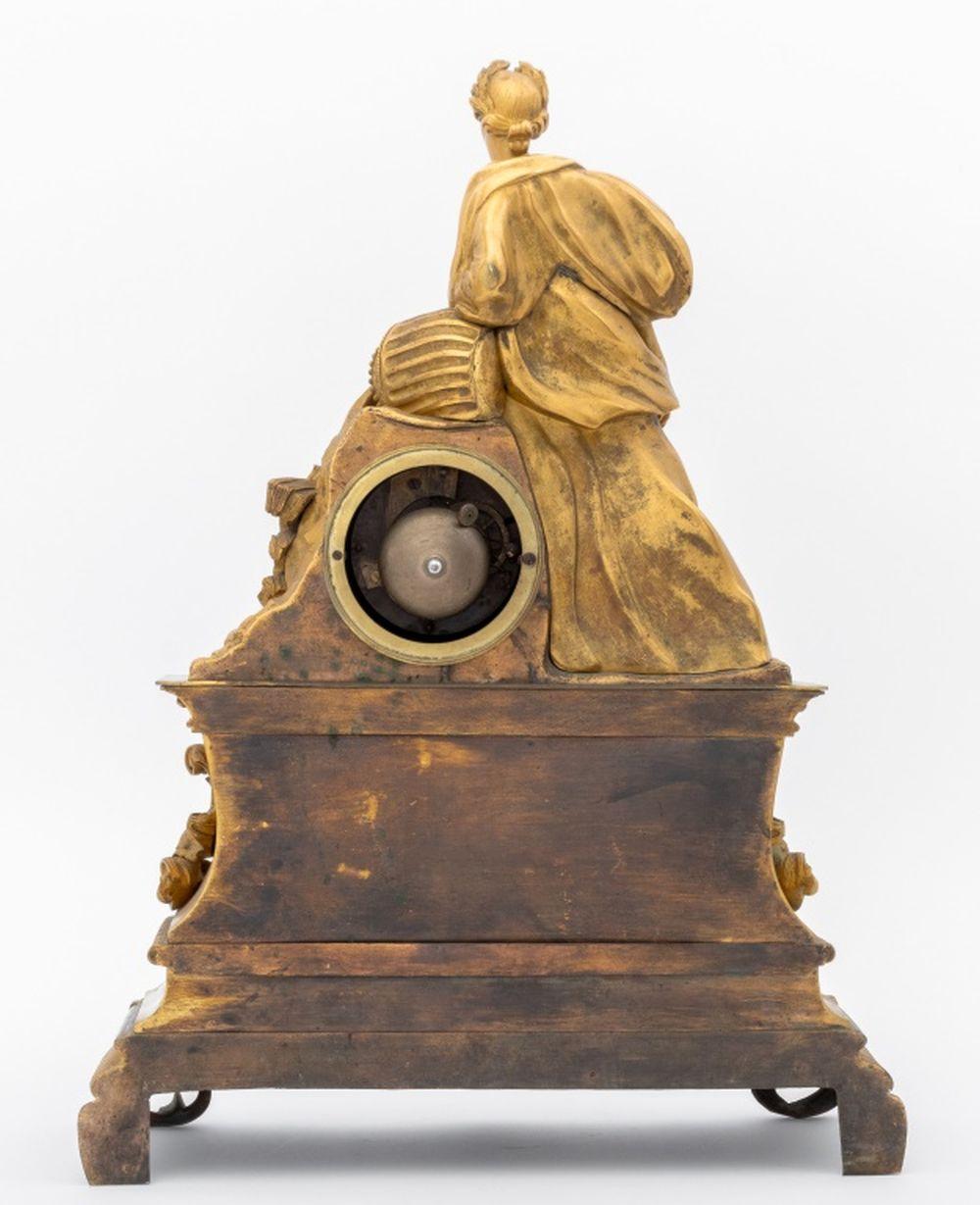 Orologio Figurale Francese Impero in Bronzo Dorato in vendita 8