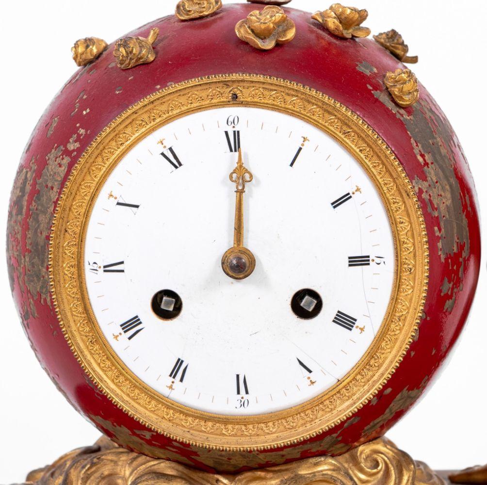 French Empire Gilt Bronze Figural Clock In Good Condition For Sale In Astoria, NY