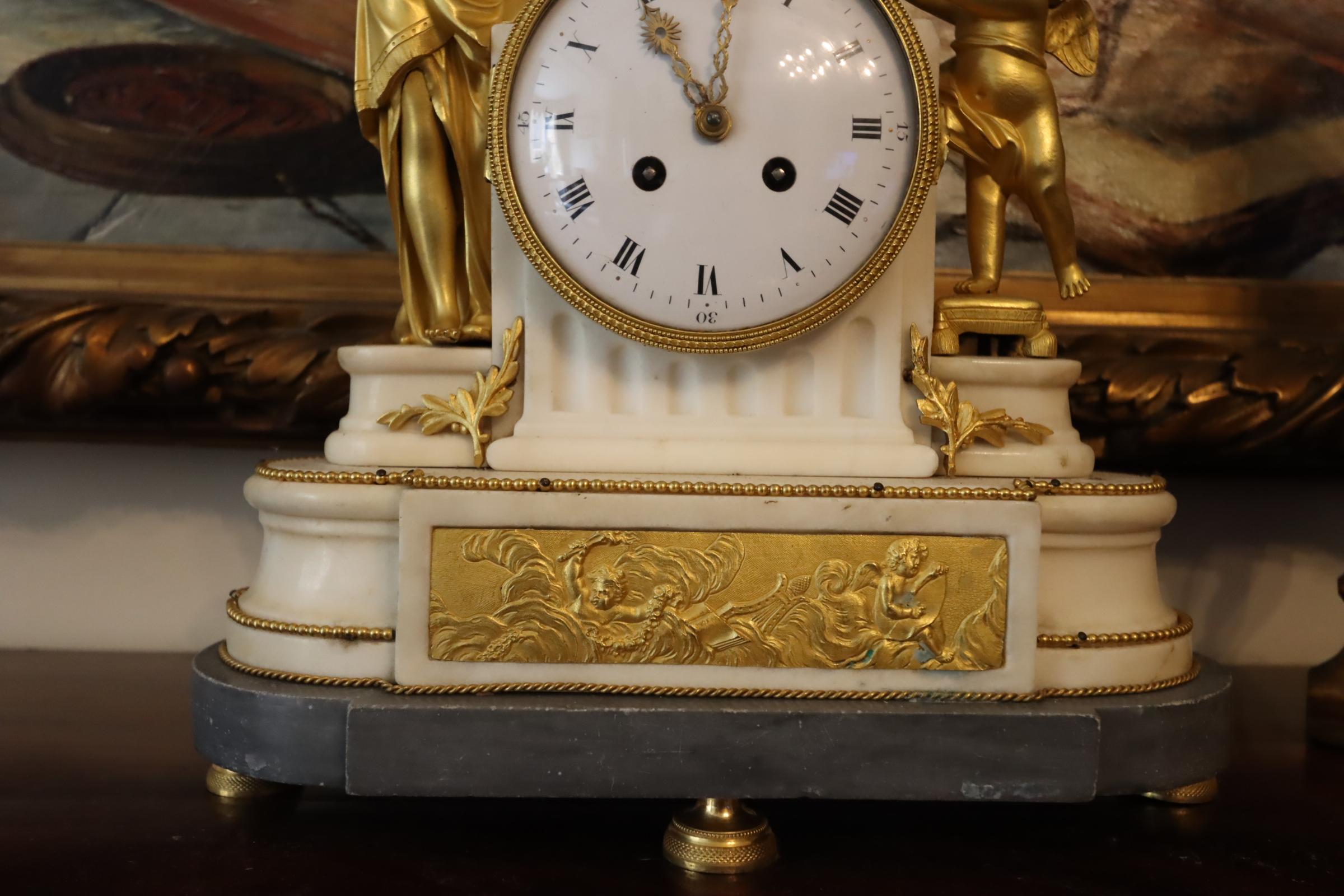 French Empire Guilt Bronze Mounted Table Clock on Marble Circa 1820 In Excellent Condition For Sale In Lincoln, GB