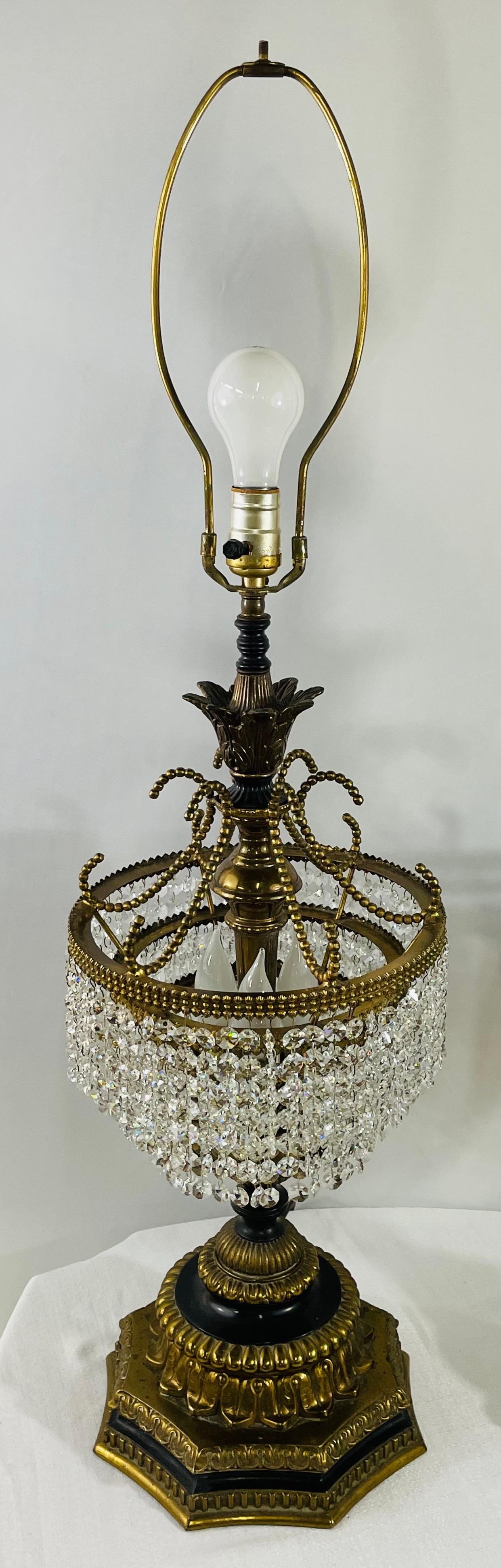 Paar französische Empire-Tischlampen aus Bronze und Kristall im Hollywood-Regency-Stil, Französisches Empire im Angebot 6