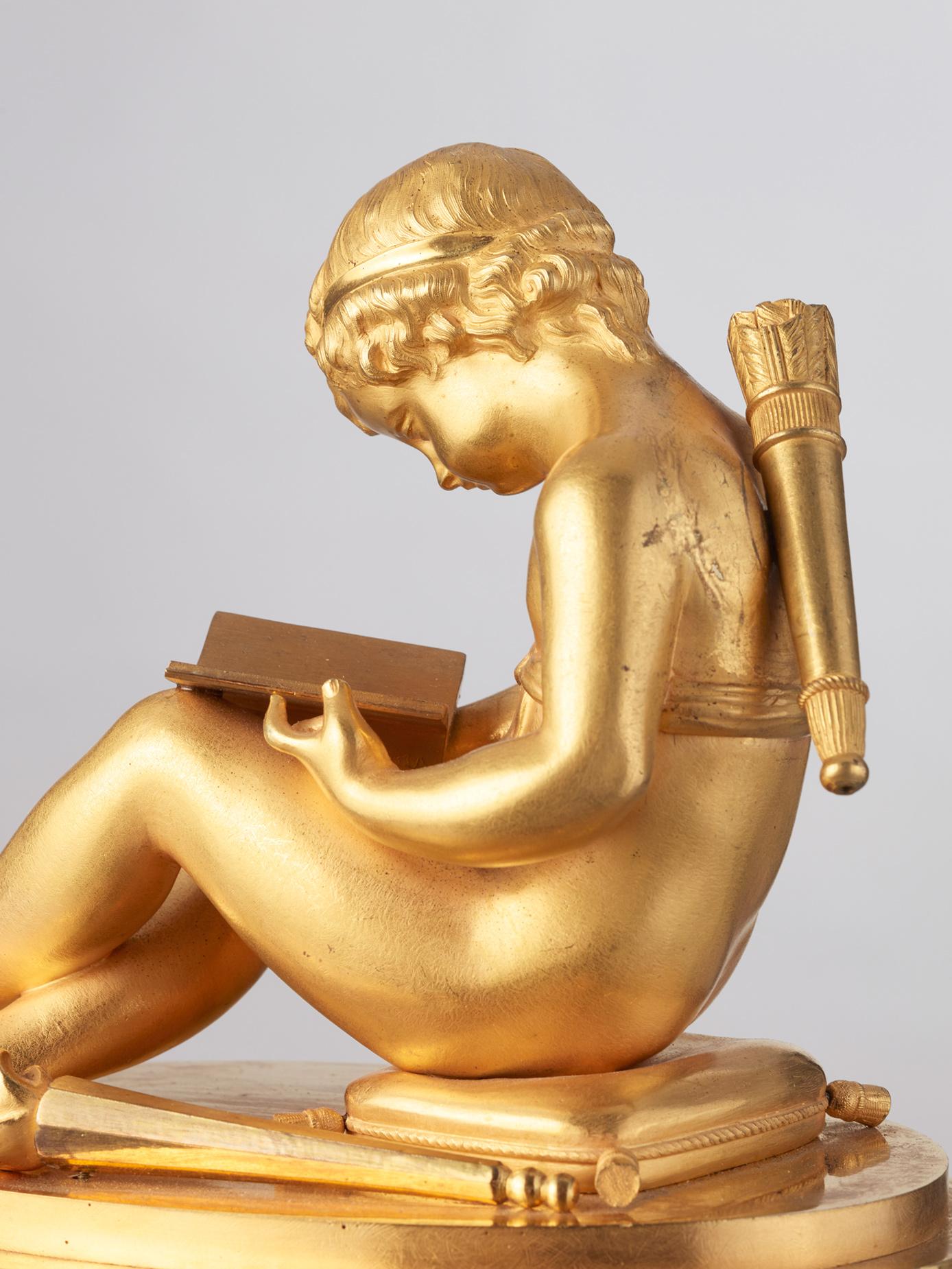 Französische „Empire“-Bibliotheksmanteluhr  (Bronze) im Angebot