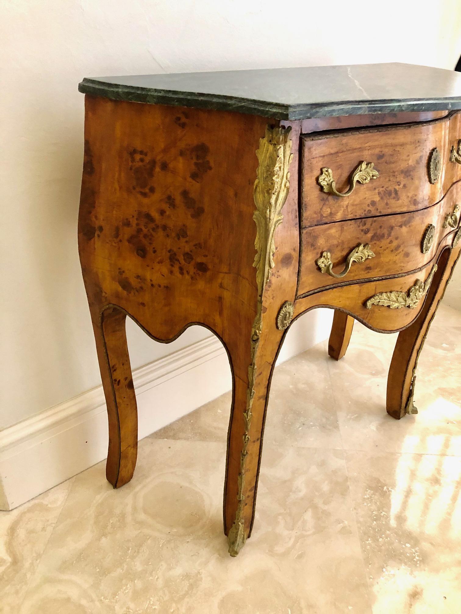commode chest of drawers