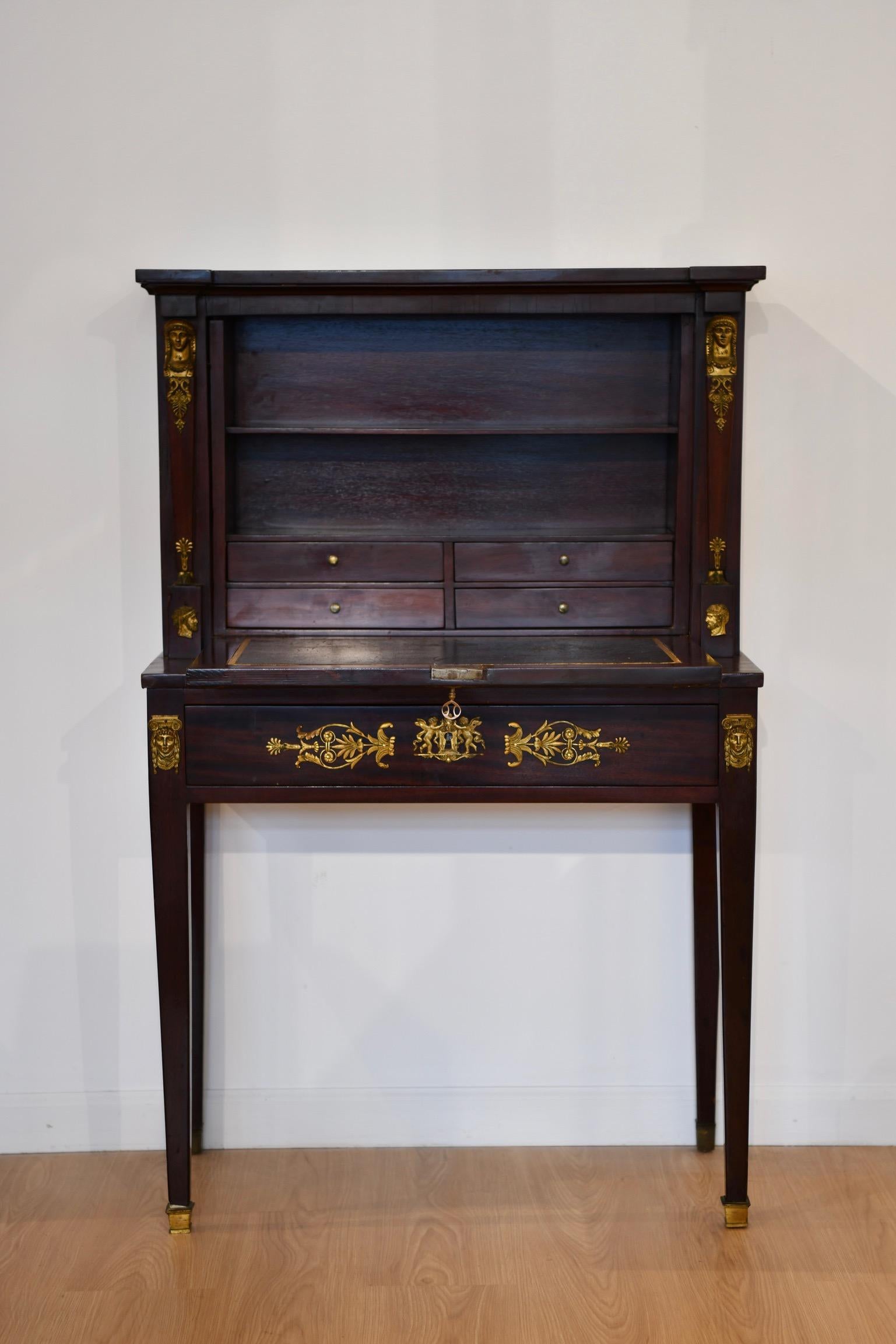 French Empire Mahogany Bonheur du Jour Desk In Good Condition For Sale In Brooklyn, NY