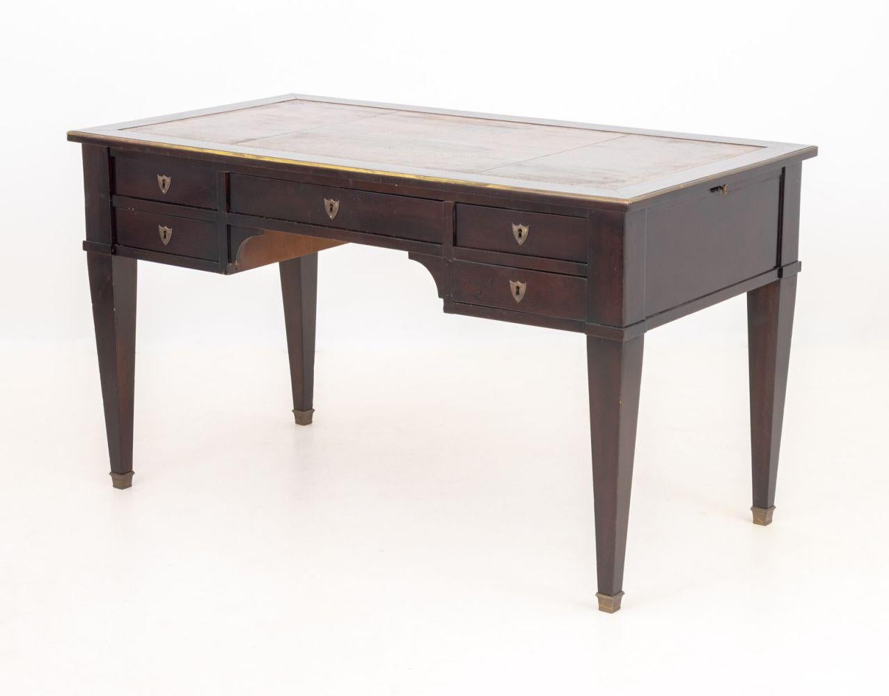 Französisch Empire Mahagoni Bureau Plat, 19. C. (19. Jahrhundert) im Angebot