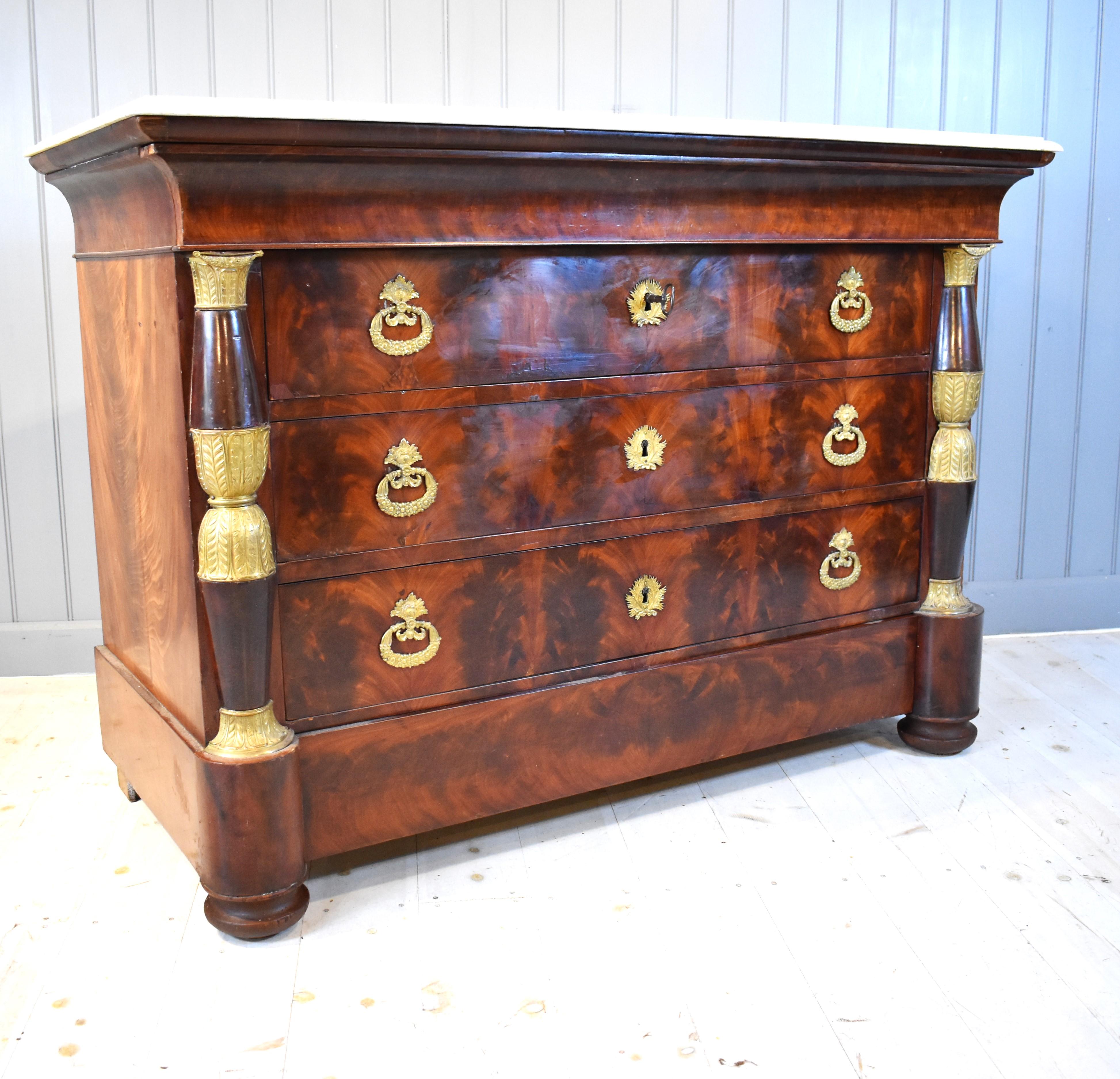 Veneer French Empire mahogany chest of drawers For Sale