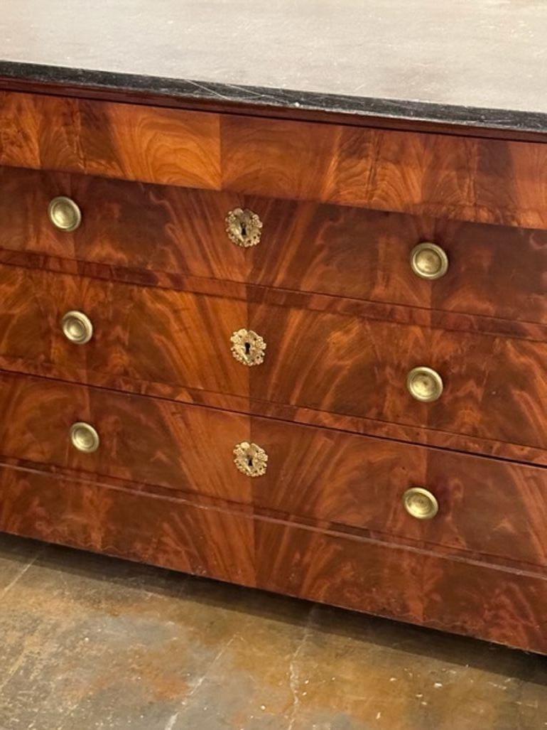 French Empire Mahogany Commode In Good Condition For Sale In Dallas, TX