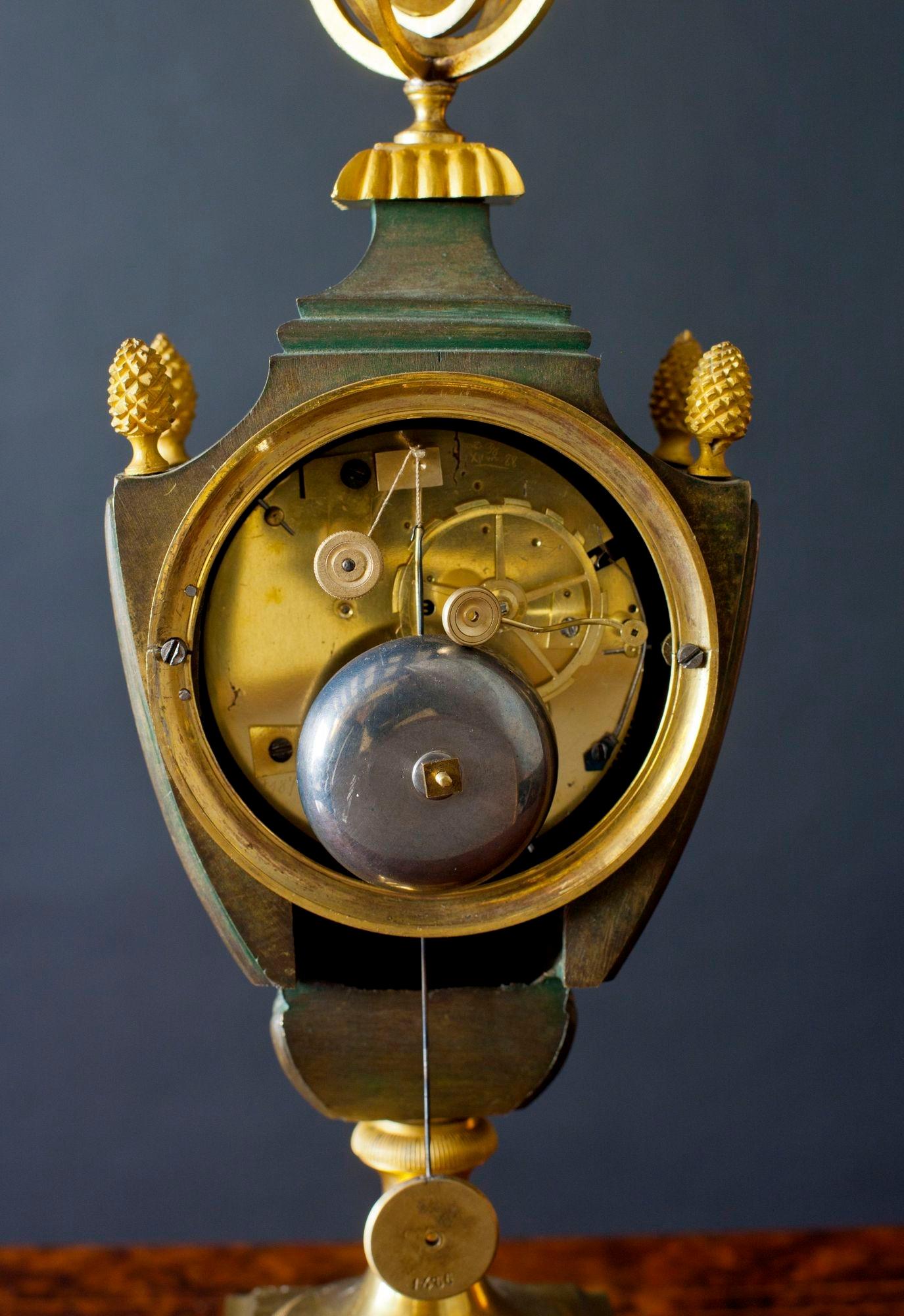 Horloge de manteau Empire français Bon état - En vente à Norwich, GB
