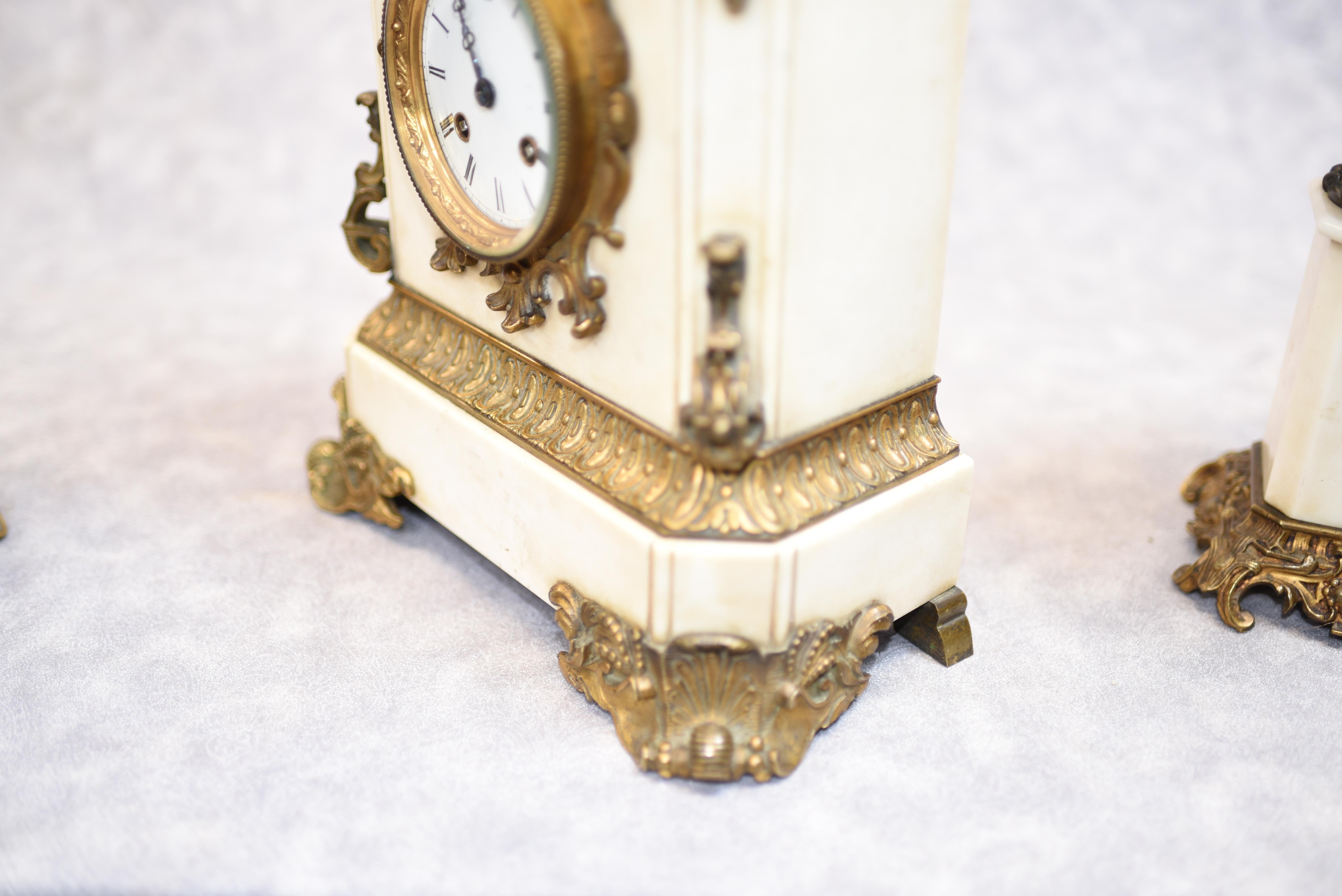 French Empire Marble Ormolu Mantle Clock Set Bronze Figurine For Sale 4