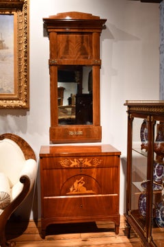 French Empire Mirror in Cuban Mahogany, Swans in Bronze D'Ore Ormolu, circa 1815