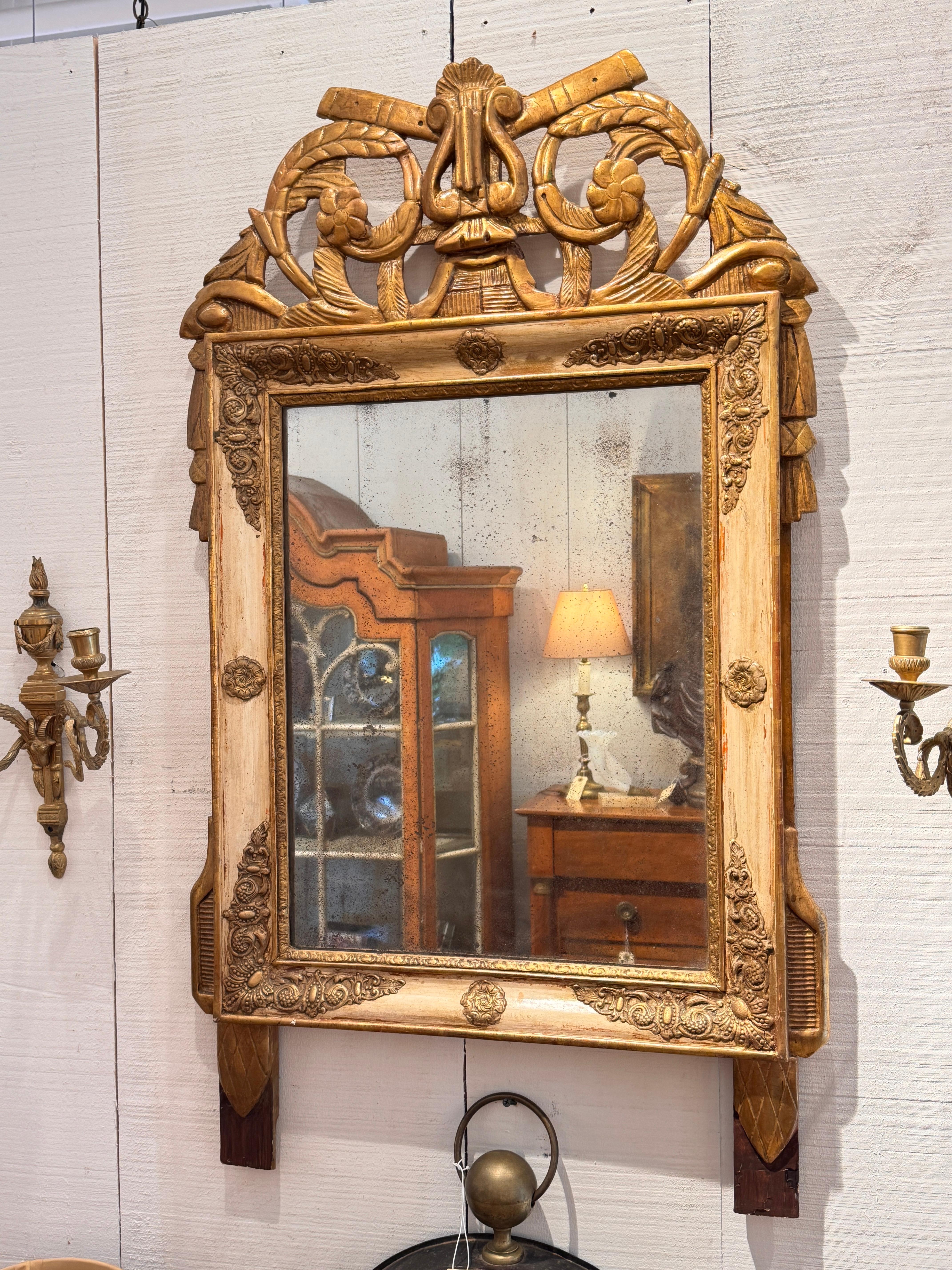 French Empire Mirror With Carved Lyre Motif at Crest In Good Condition For Sale In Charlottesville, VA