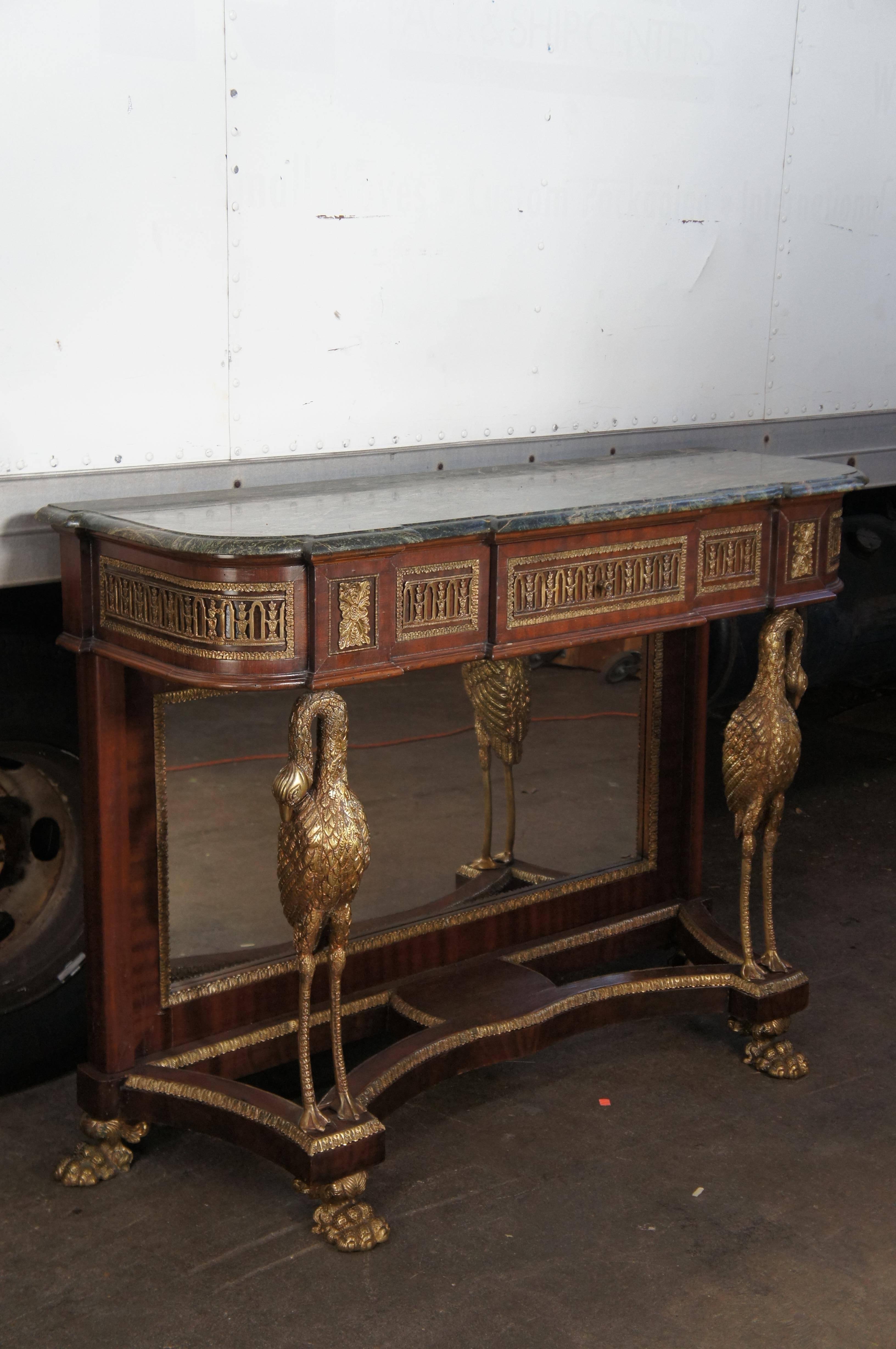 Table console de style Empire français Napoléon III en acajou et bronze à motif figuratif en vente 7
