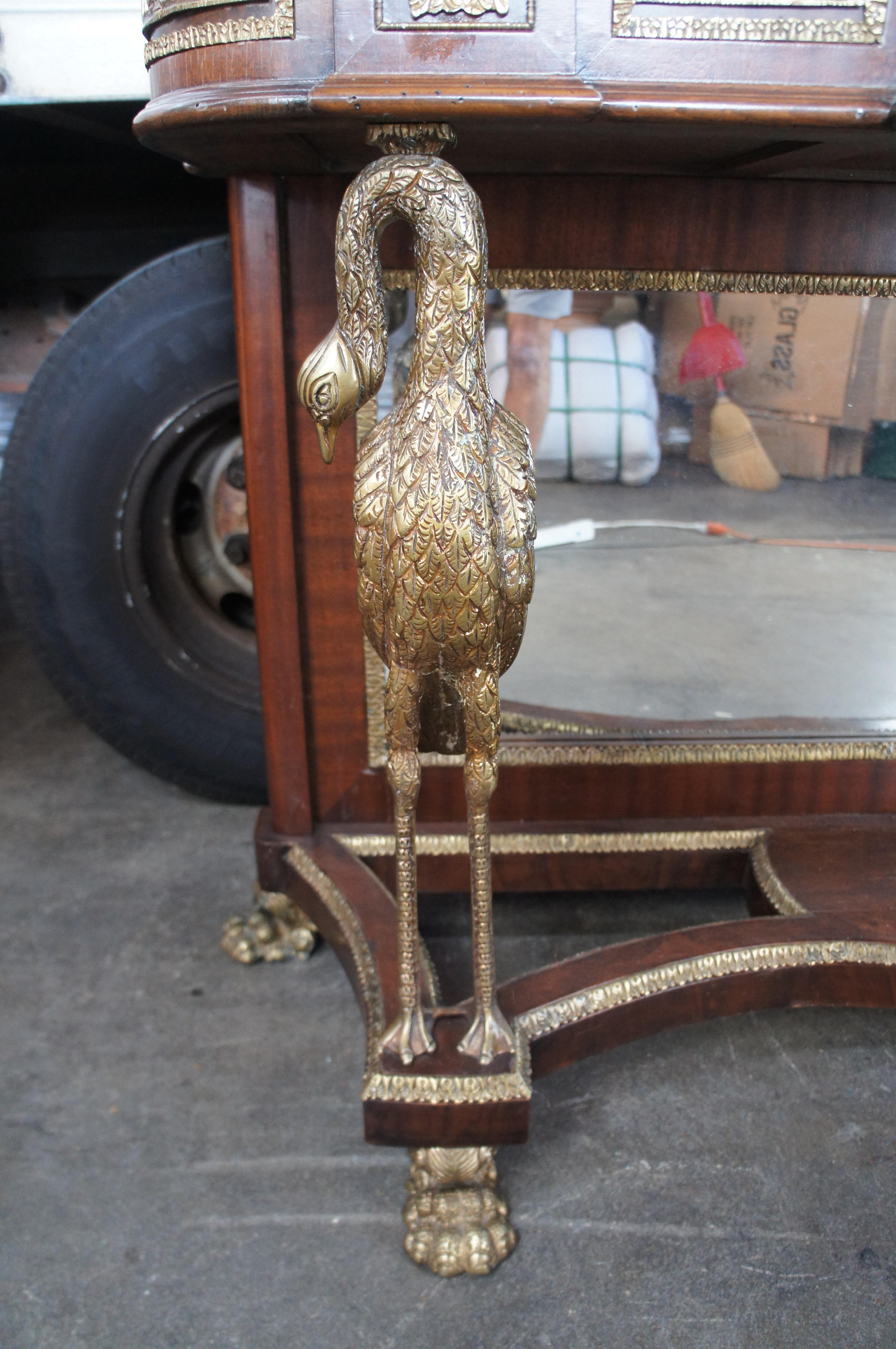 Bronze Table console de style Empire français Napoléon III en acajou et bronze à motif figuratif en vente