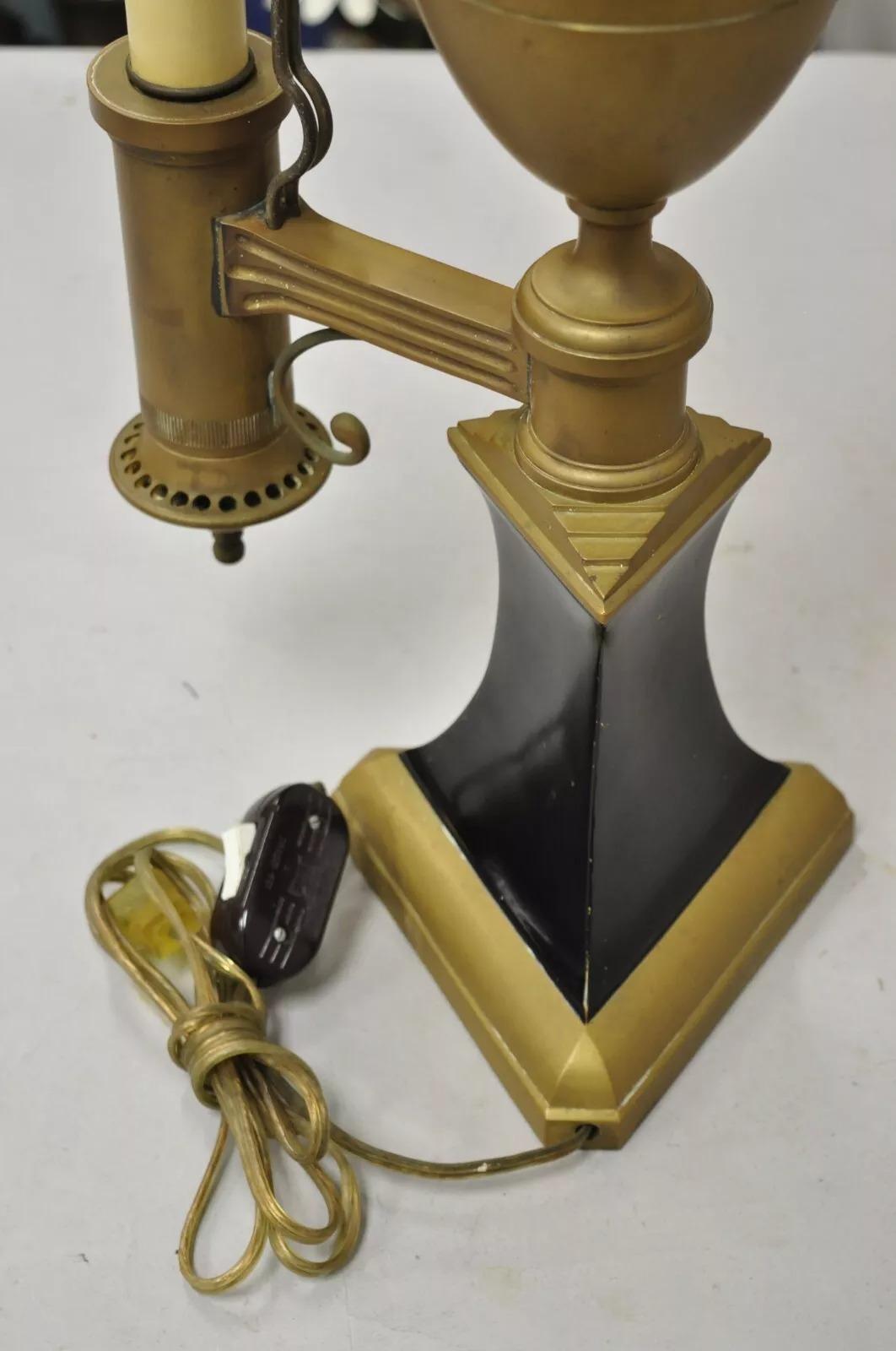 Lampada da tavolo in stile impero francese neoclassica in ottone a forma di candeliere in vendita 3