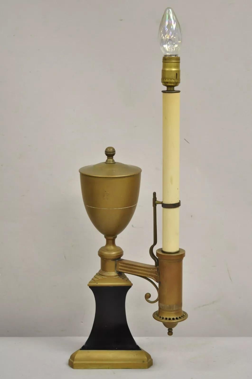 Lampada da tavolo in stile impero francese neoclassica in ottone a forma di candeliere in vendita 4