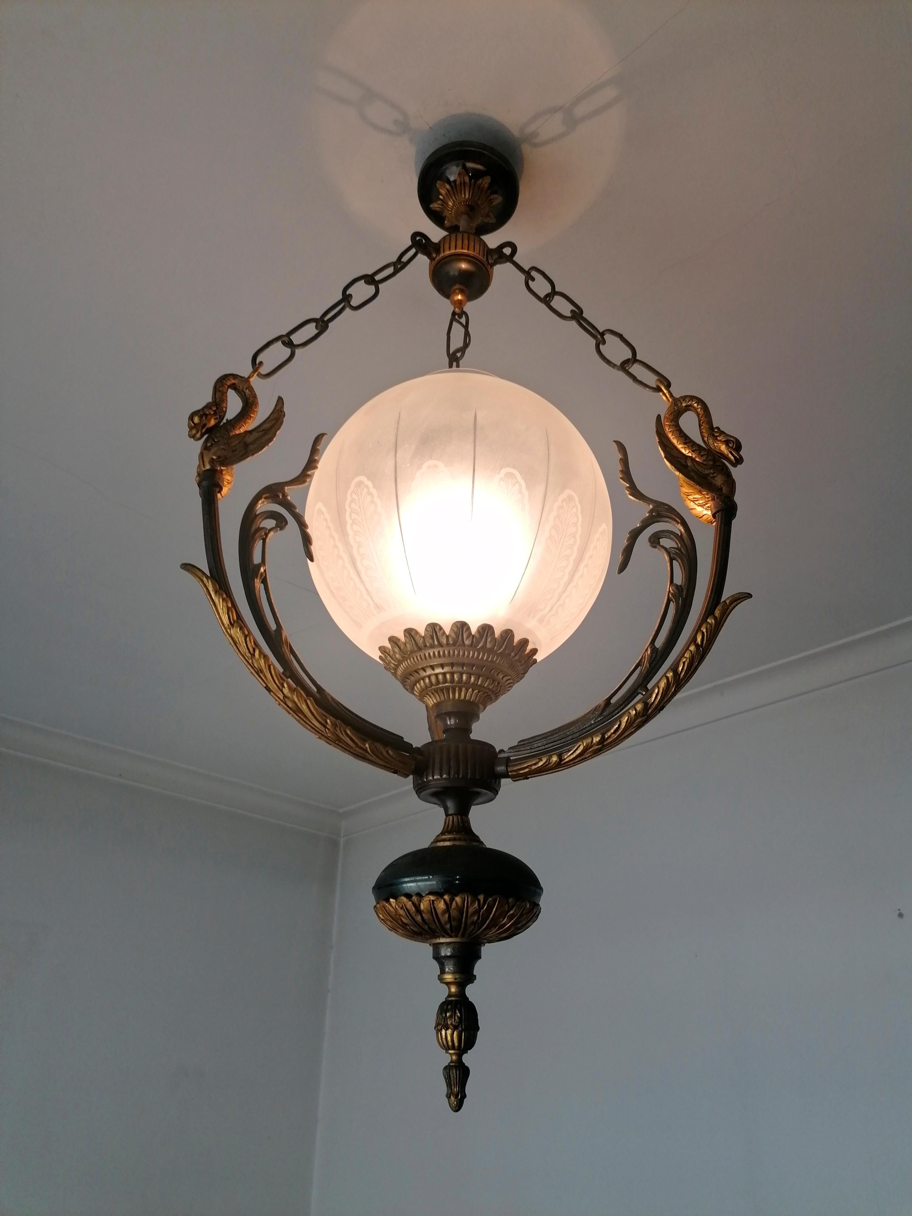 French Empire Neoclassical Swan Chandelier in Patinated & Gilded Solid Bronze For Sale 3
