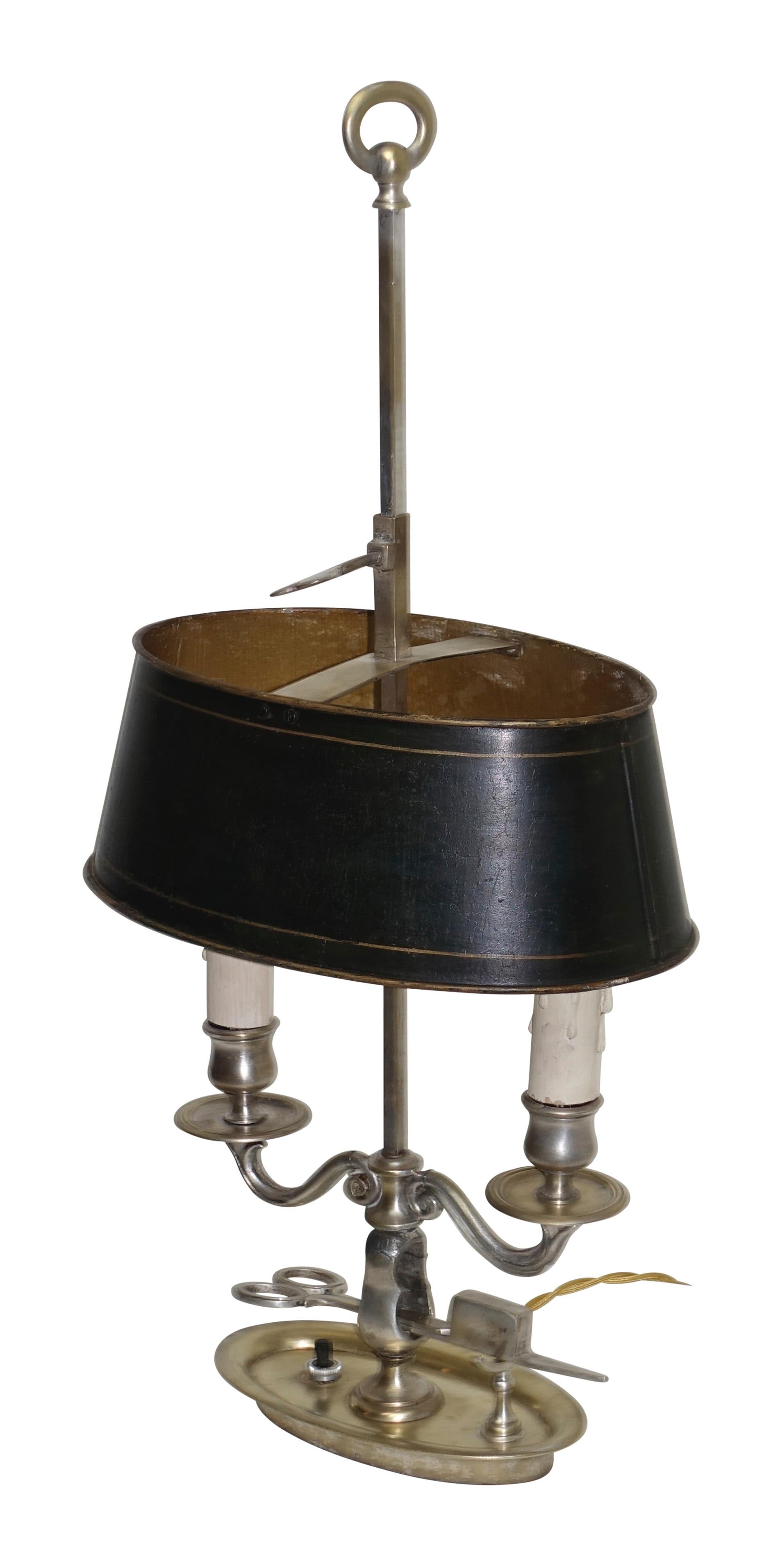 Französische Bouillotte-Lampe aus vernickeltem Messing, Französisches Empire, frühes 19. Jahrhundert (Beschichtet) im Angebot