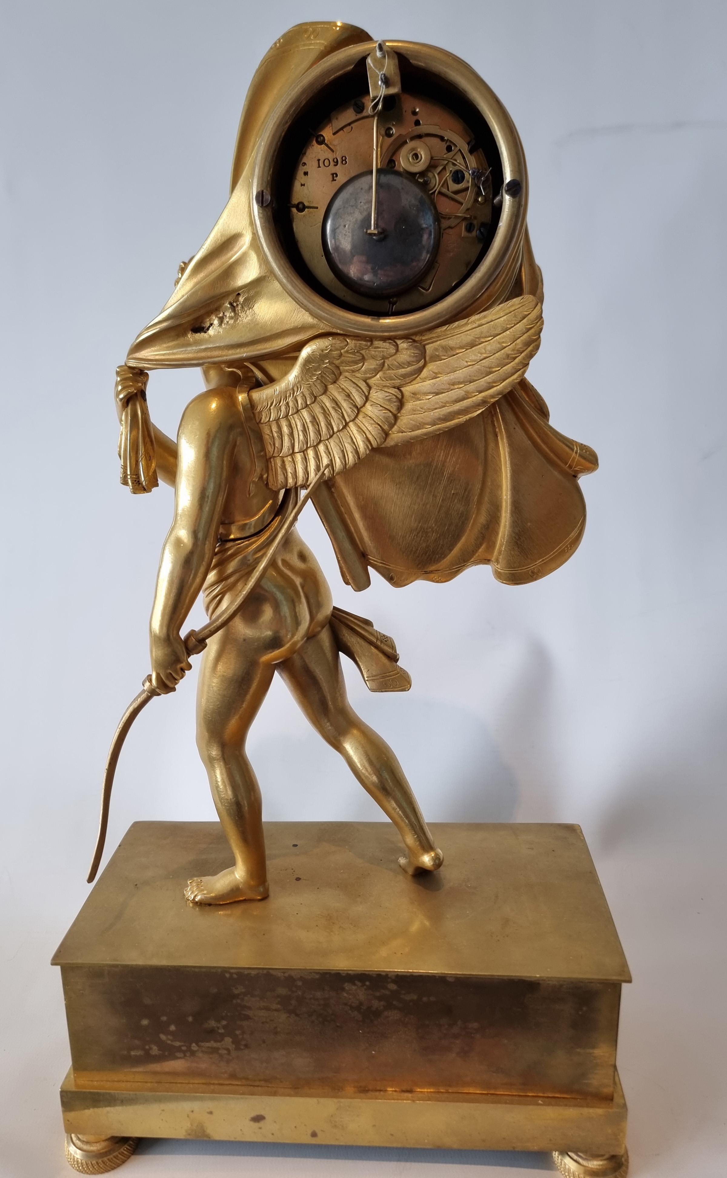 Reloj Imperio francés de ormolina de Cupido llevando la hora por Le Roy Hr du Roi principios del siglo XIX en venta