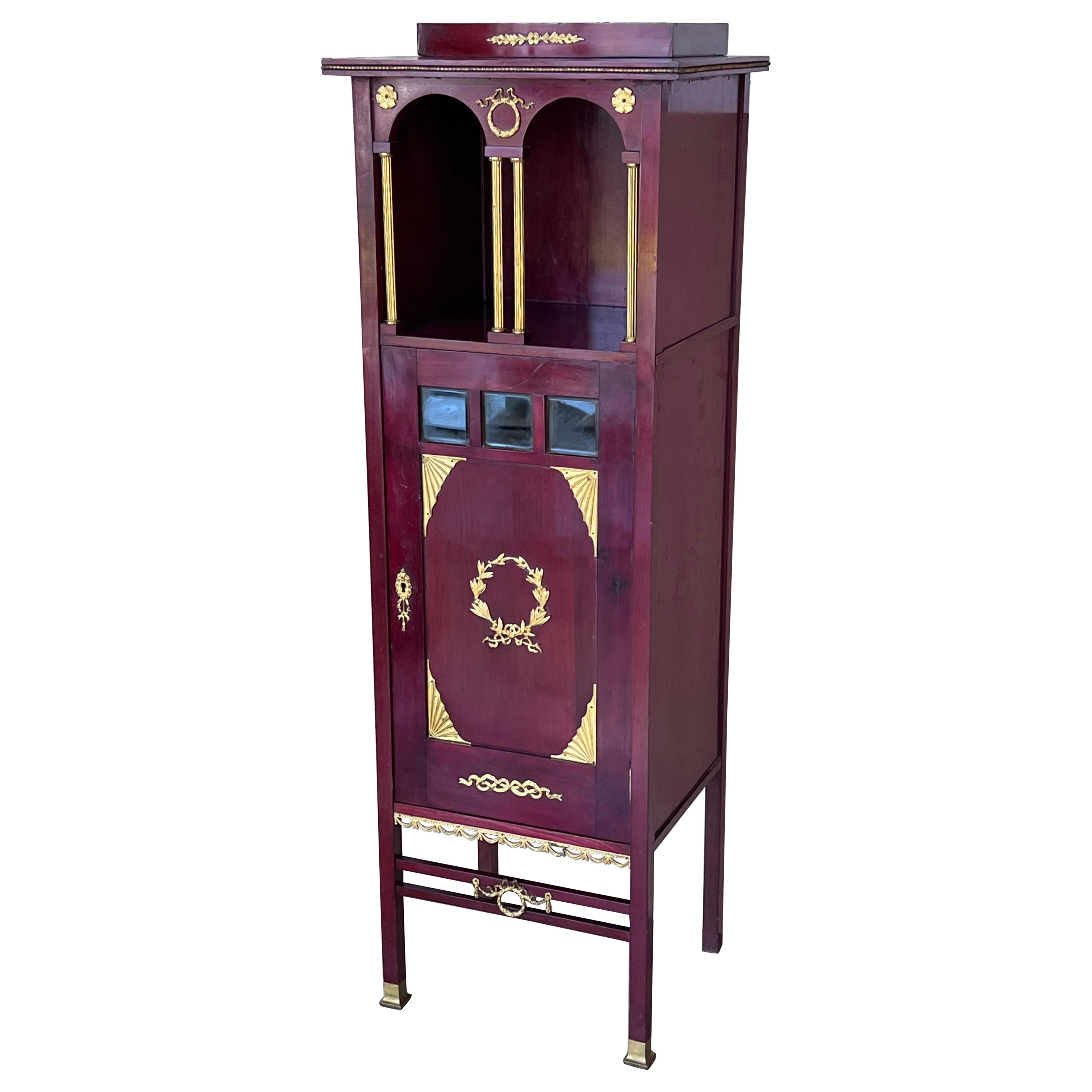 Imperio Francés Montado en Ormolu  Pedestal de armario, circa 1840