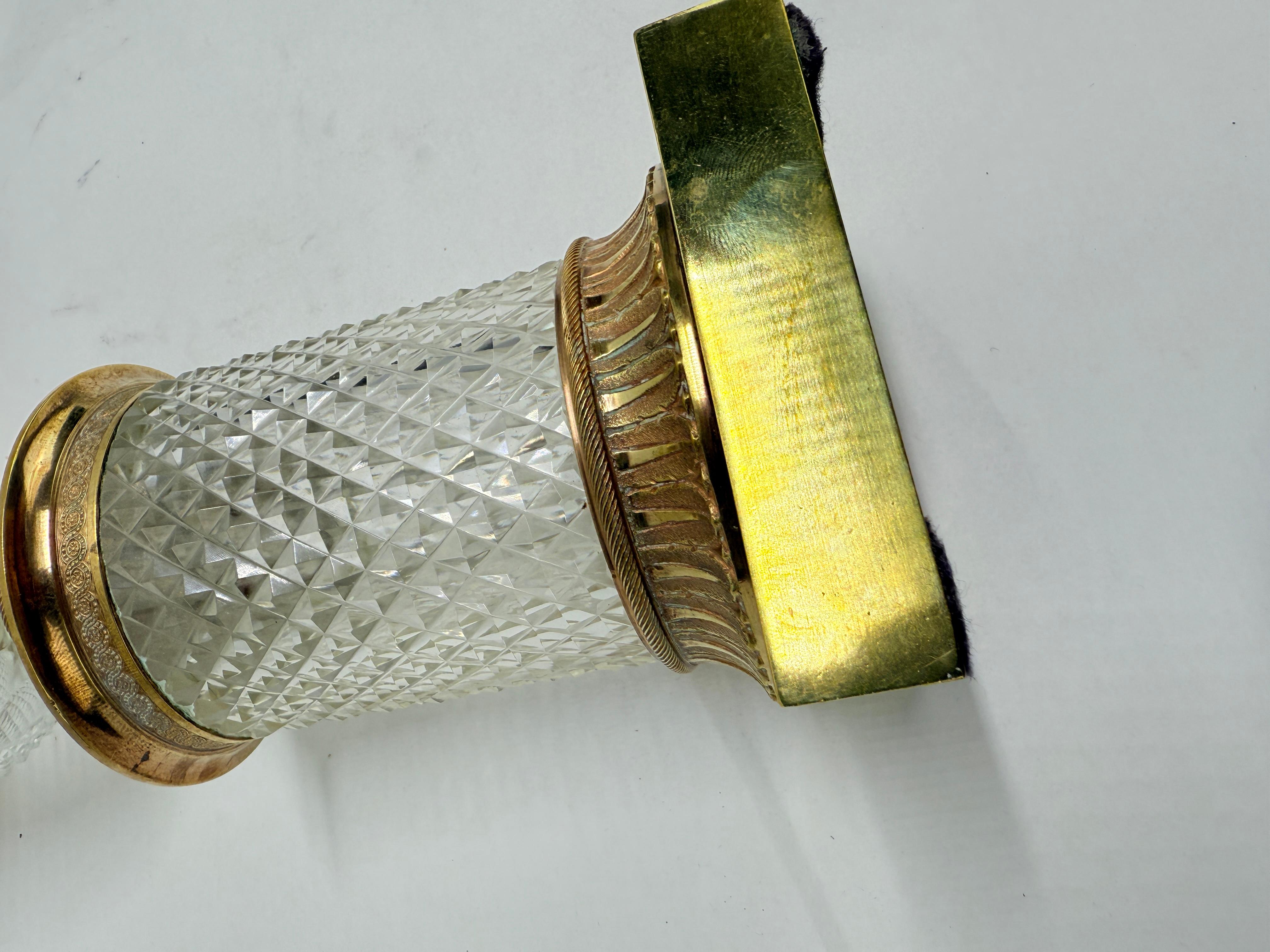 Vase Empire en cristal de Baccarat monté sur bronze doré, 19e siècle en vente 4