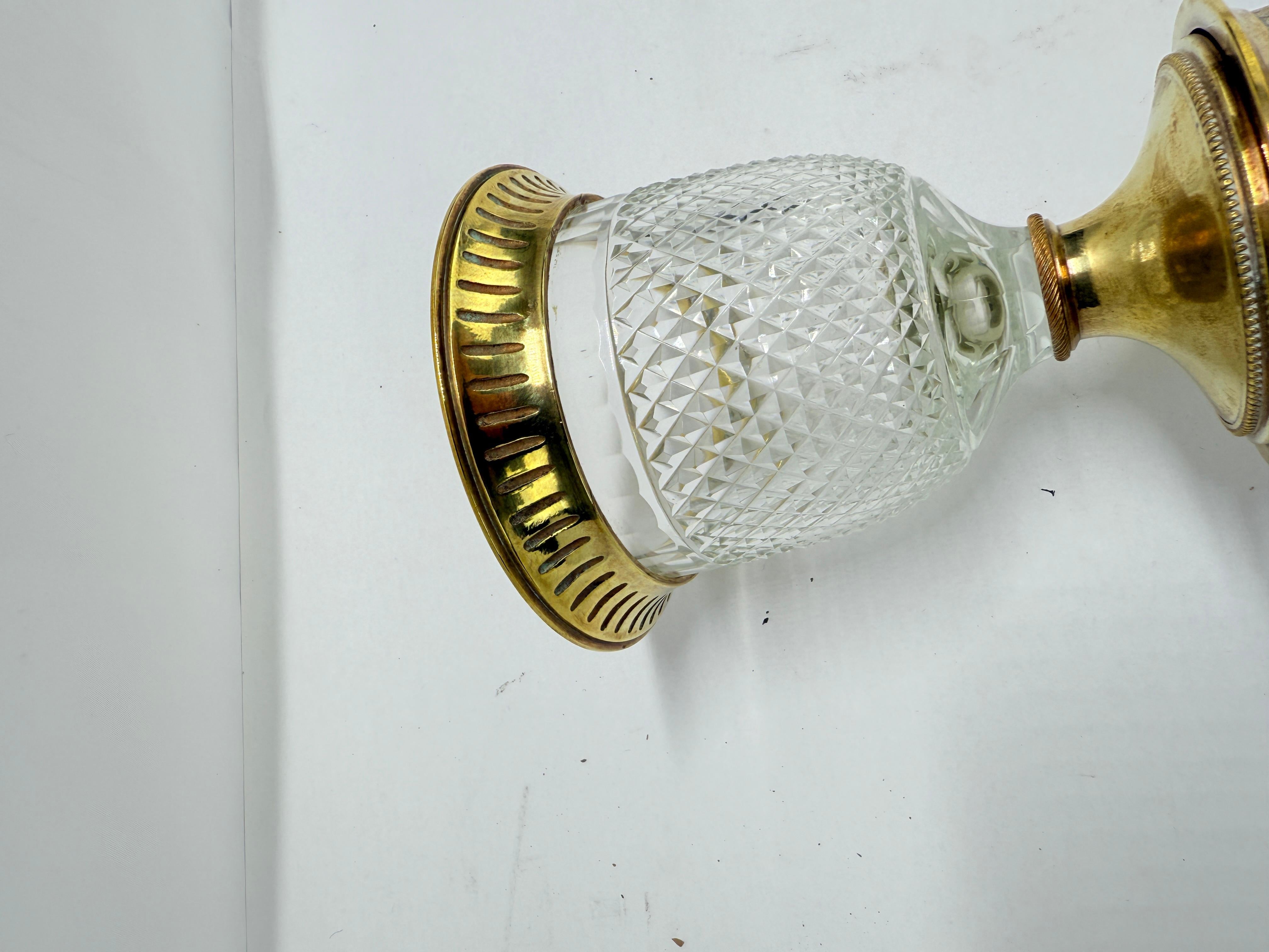 Vase Empire en cristal de Baccarat monté sur bronze doré, 19e siècle en vente 6