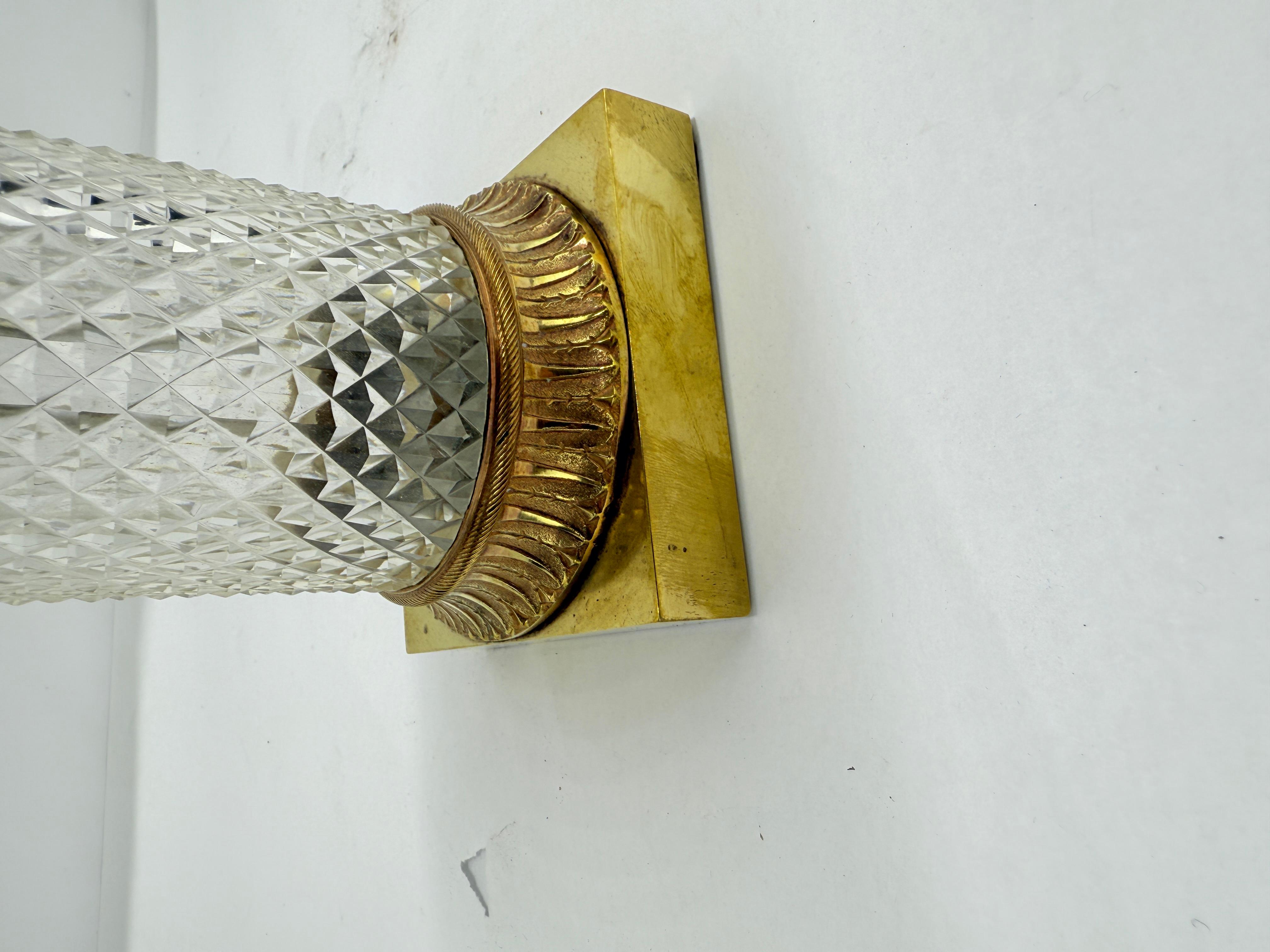 XIXe siècle Vase Empire en cristal de Baccarat monté sur bronze doré, 19e siècle en vente