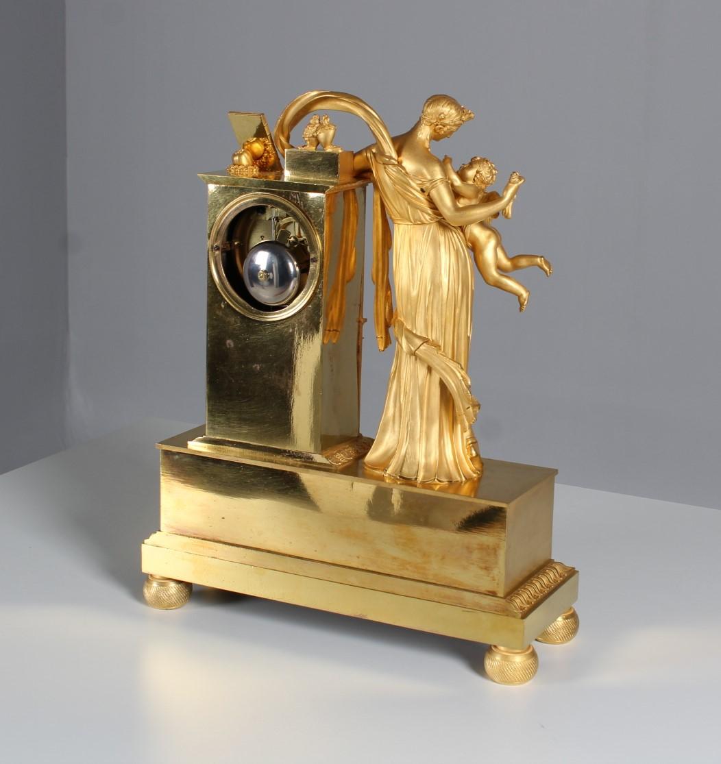 French Empire Ormulu Bronze Mantel Clock, Lepaute, Thomire, Paris, circa 1815 For Sale 11