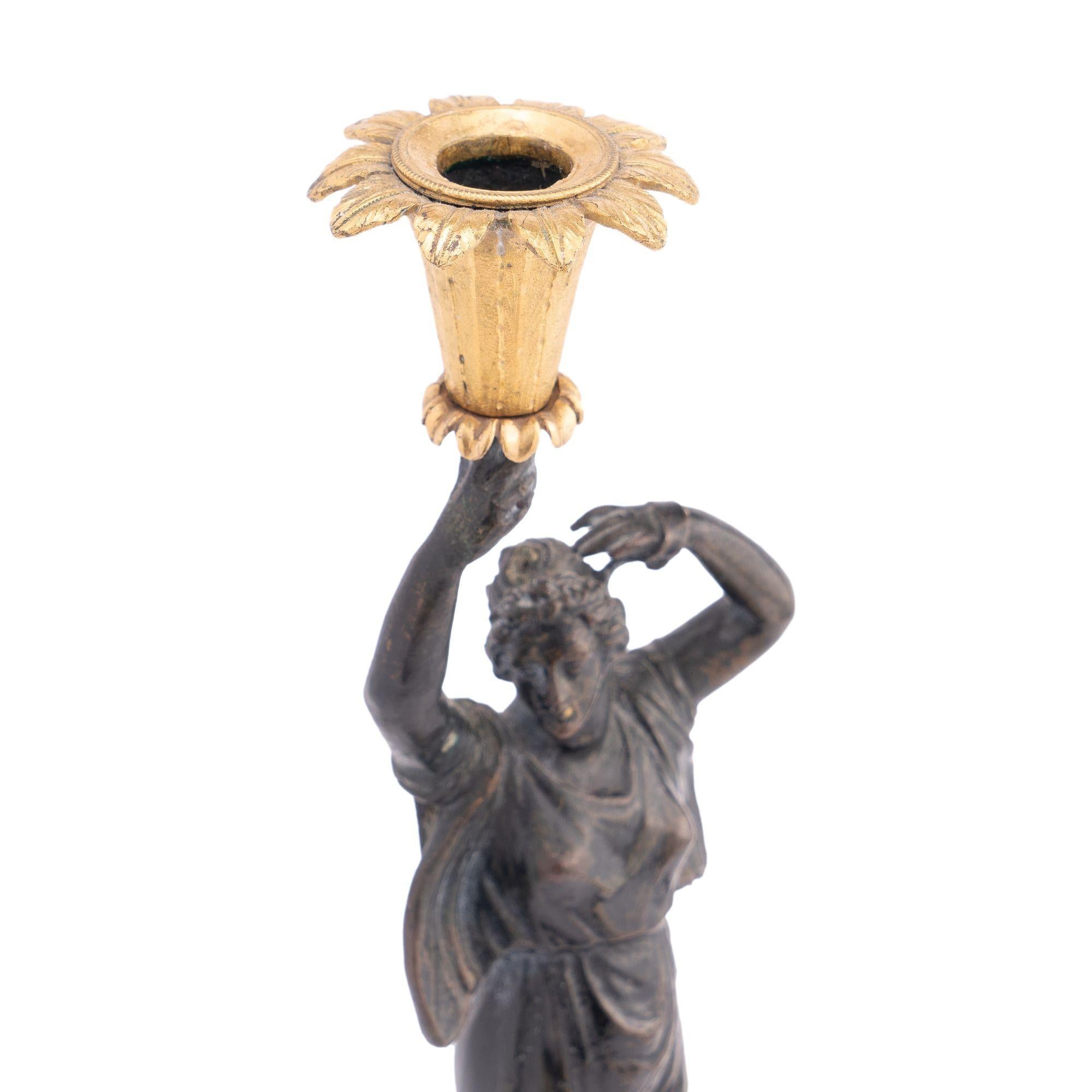Candeliere figurato francese Empire Parcel in bronzo dorato, 1800-1810 in vendita 4