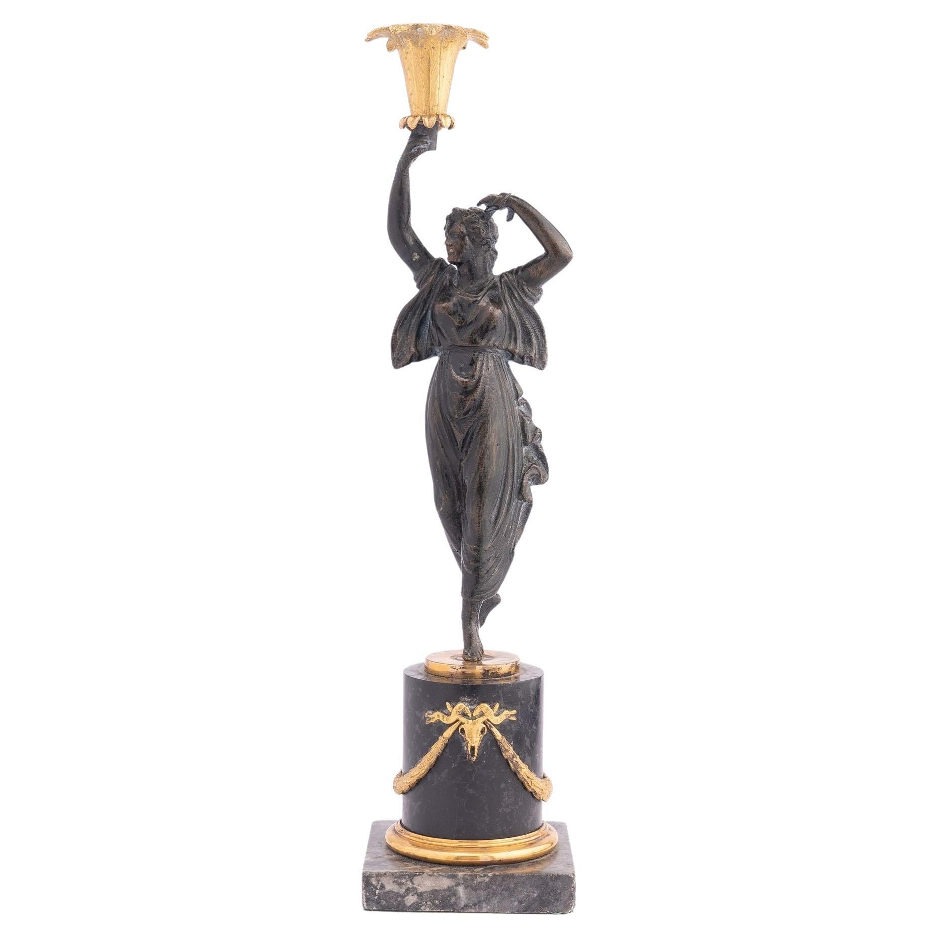 Candelero figurado de bronce dorado del Imperio francés, 1800-1810