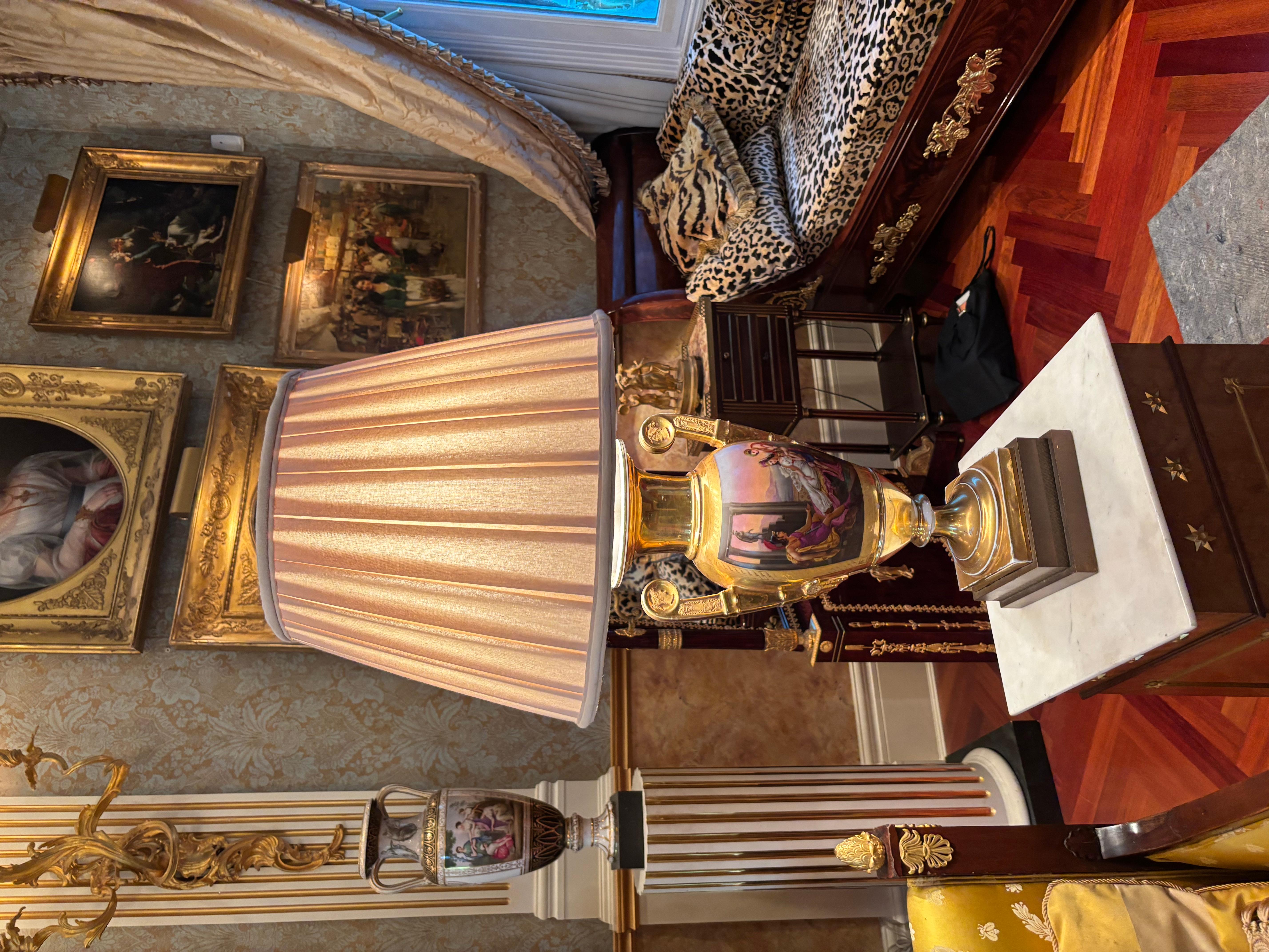 Französische Empire, Paris, Porzellanvase in Lampe umgewandelt im Angebot 3