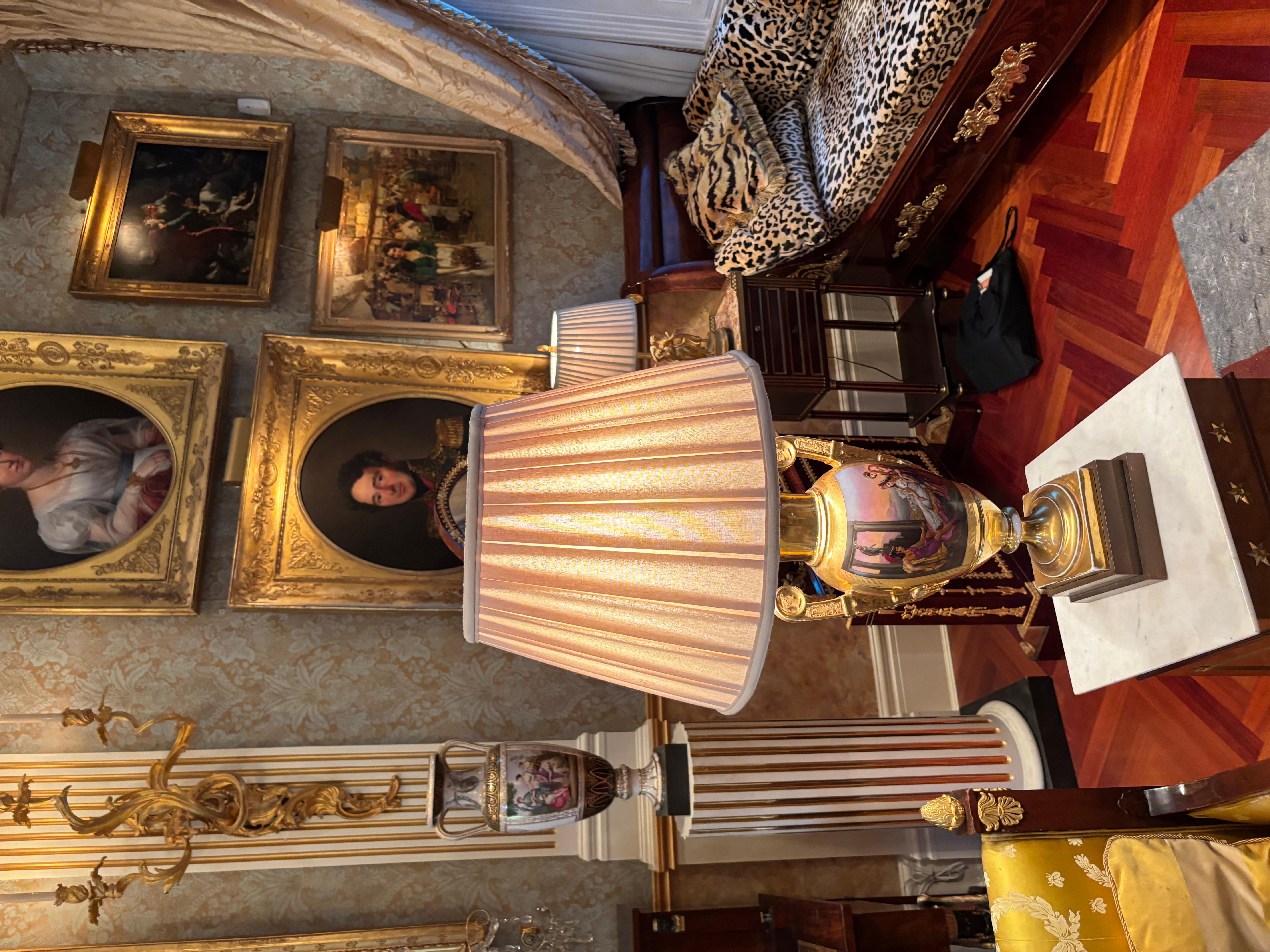 Französische Empire, Paris, Porzellanvase in Lampe umgewandelt im Angebot 4