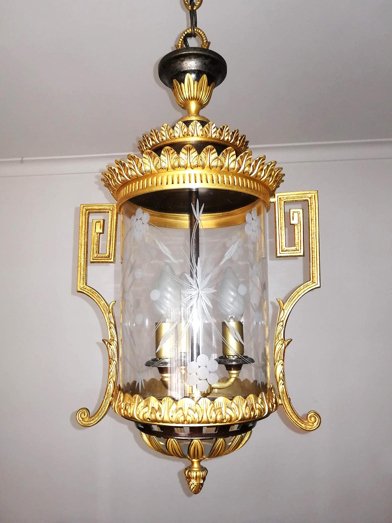 French Empire Patinated and Gilt Bronze Cut Glass 3-Light Lantern Chandelier In Good Condition In Coimbra, PT