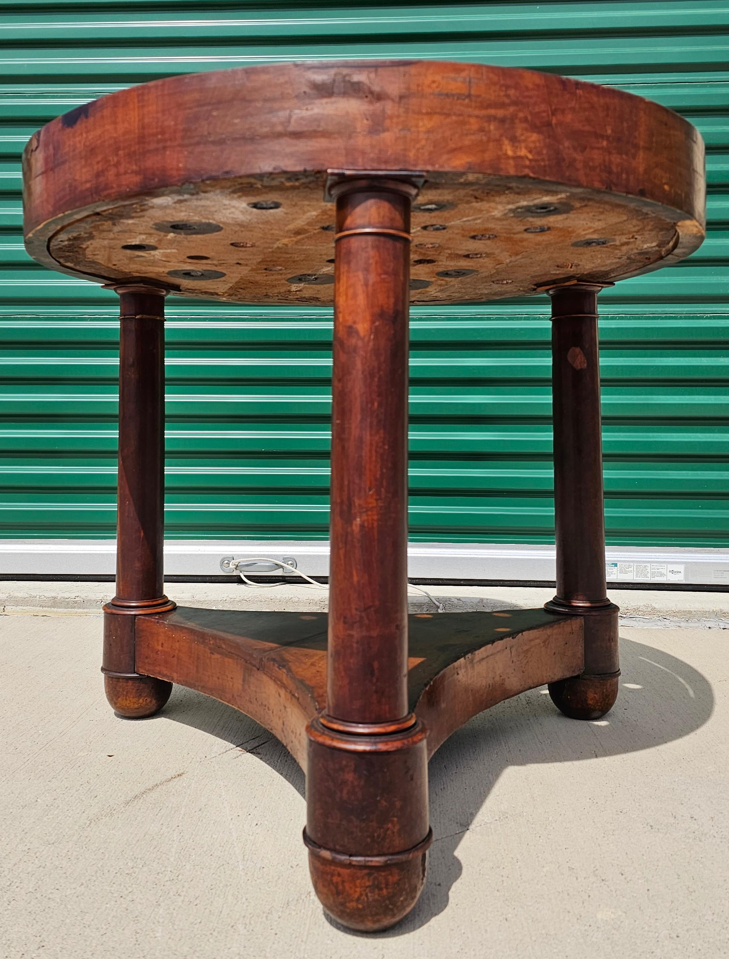 French Empire Period Antique Mahogany Pedestal Center Table Gueridon  For Sale 10
