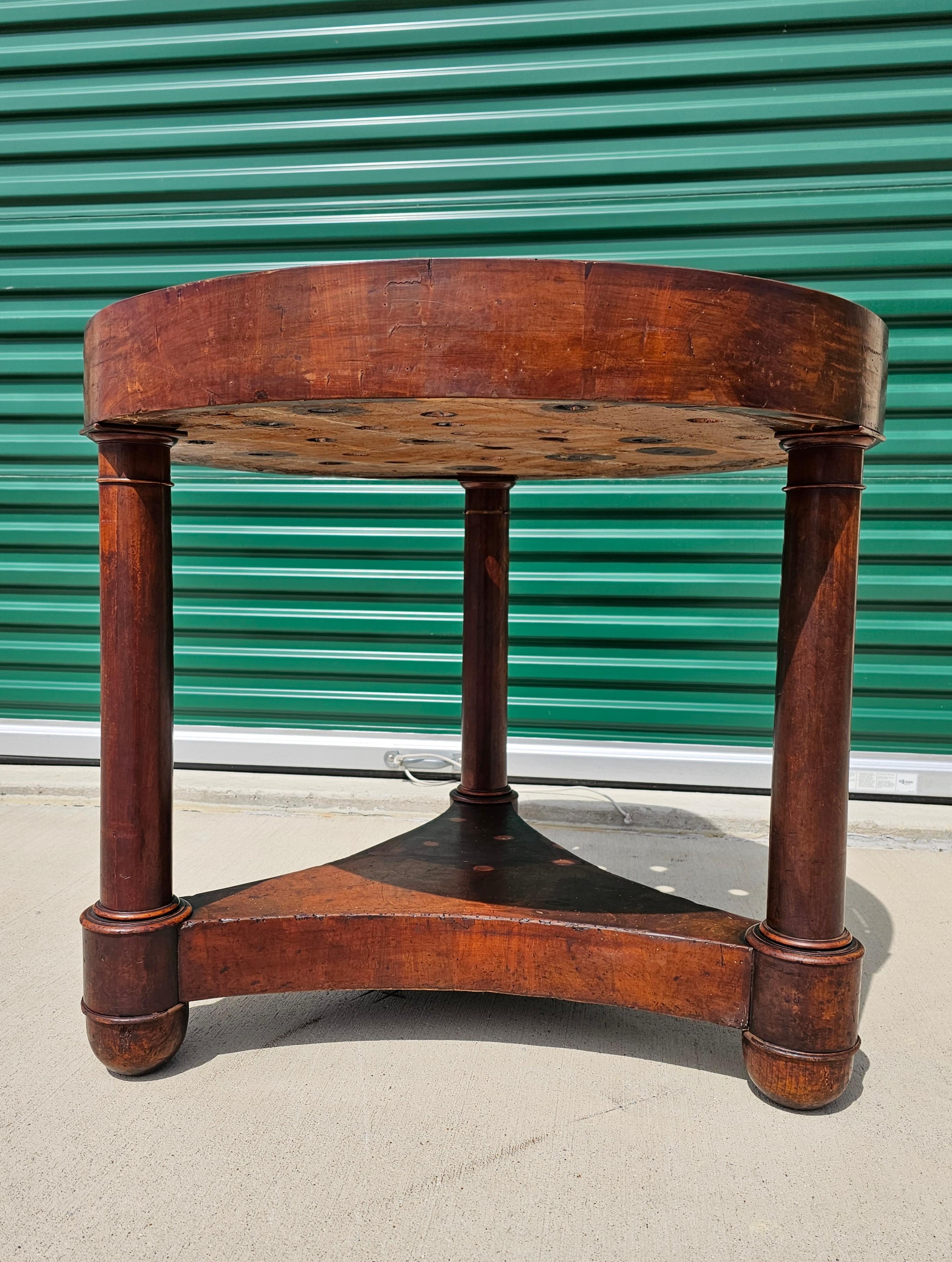 French Empire Period Antique Mahogany Pedestal Center Table Gueridon  For Sale 11