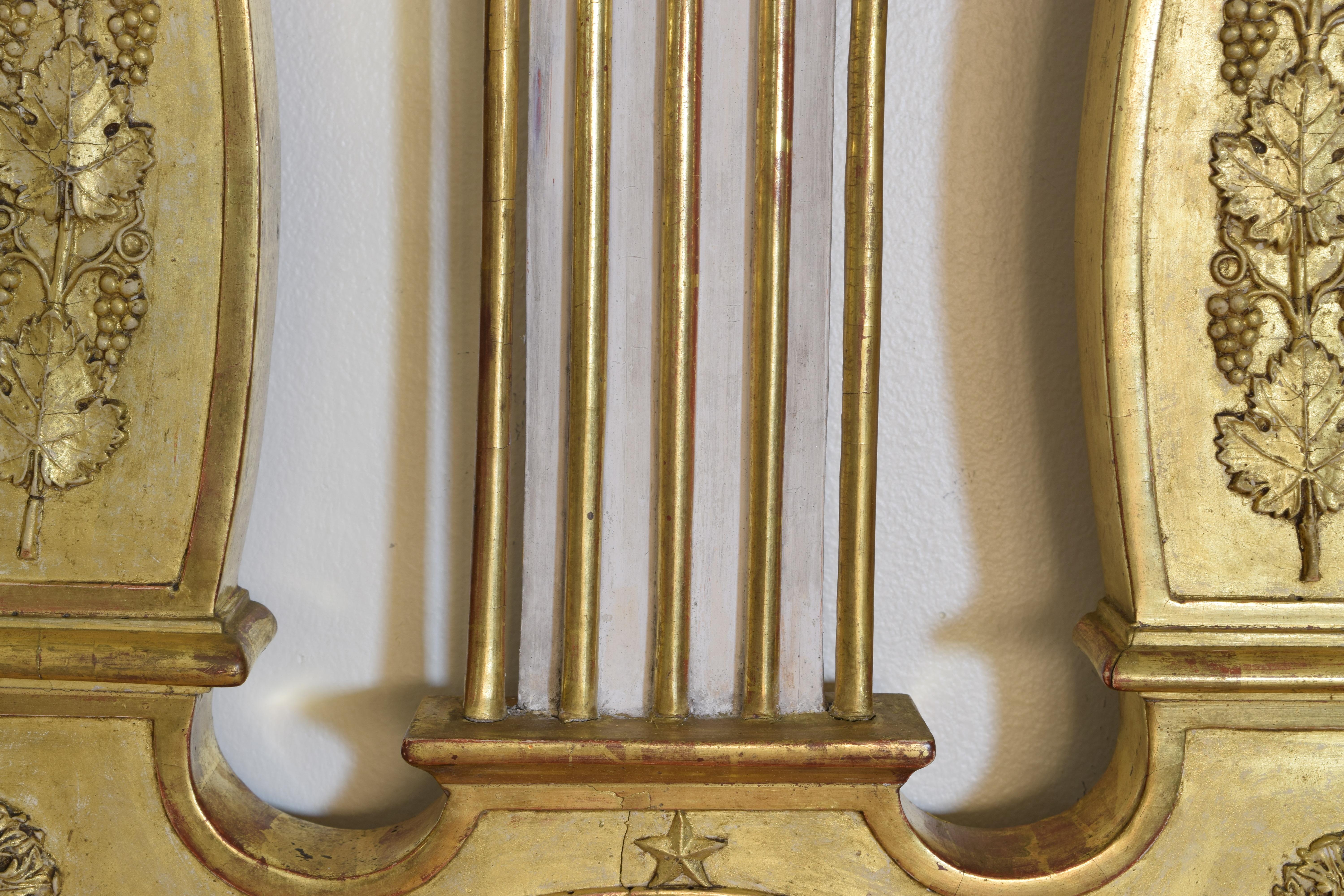 Miroir en bois doré sculpté de la période de l'Empire français, autrefois baromètre, 19ème siècle en vente 2