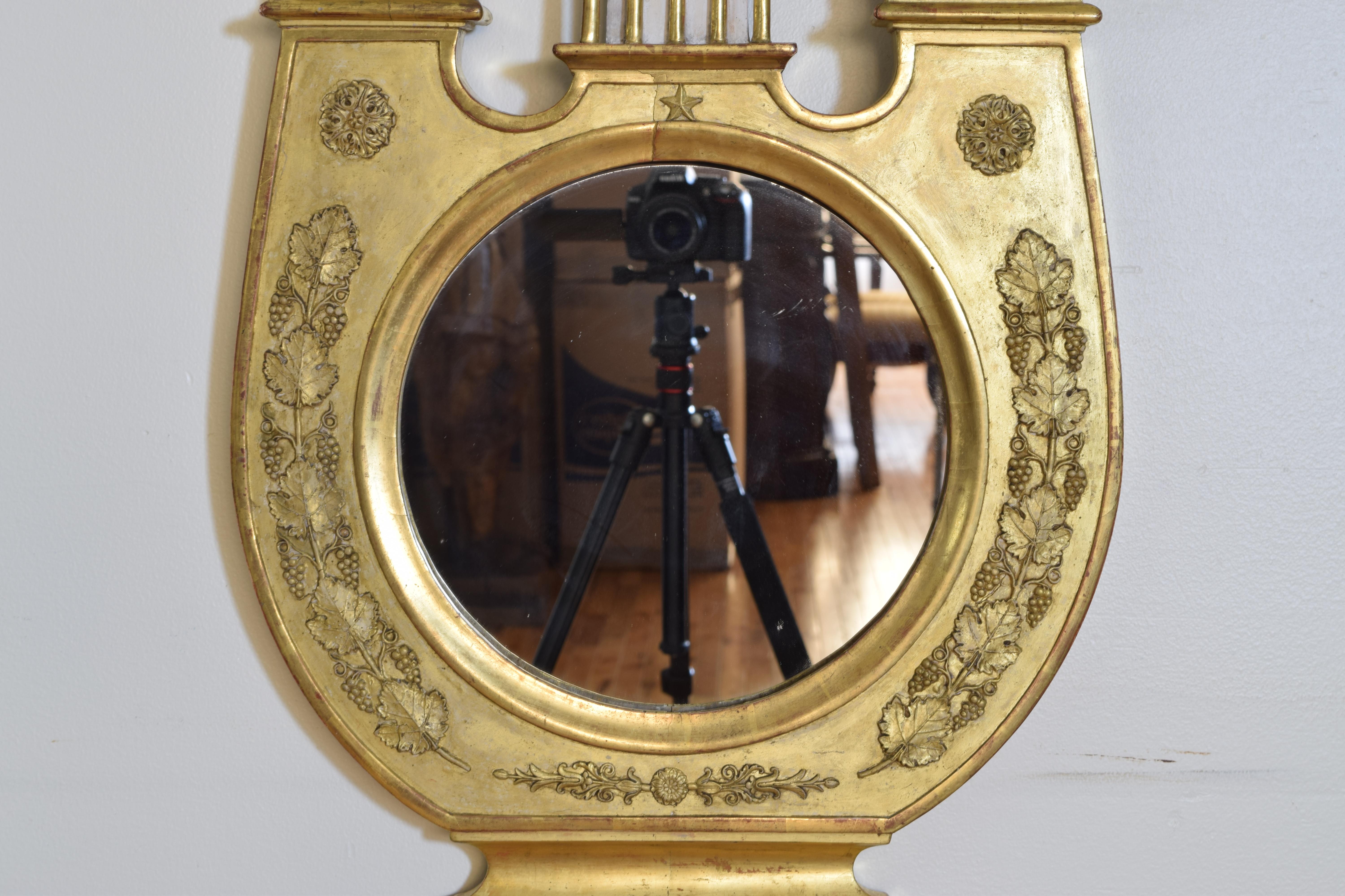 Miroir en bois doré sculpté de la période de l'Empire français, autrefois baromètre, 19ème siècle en vente 4