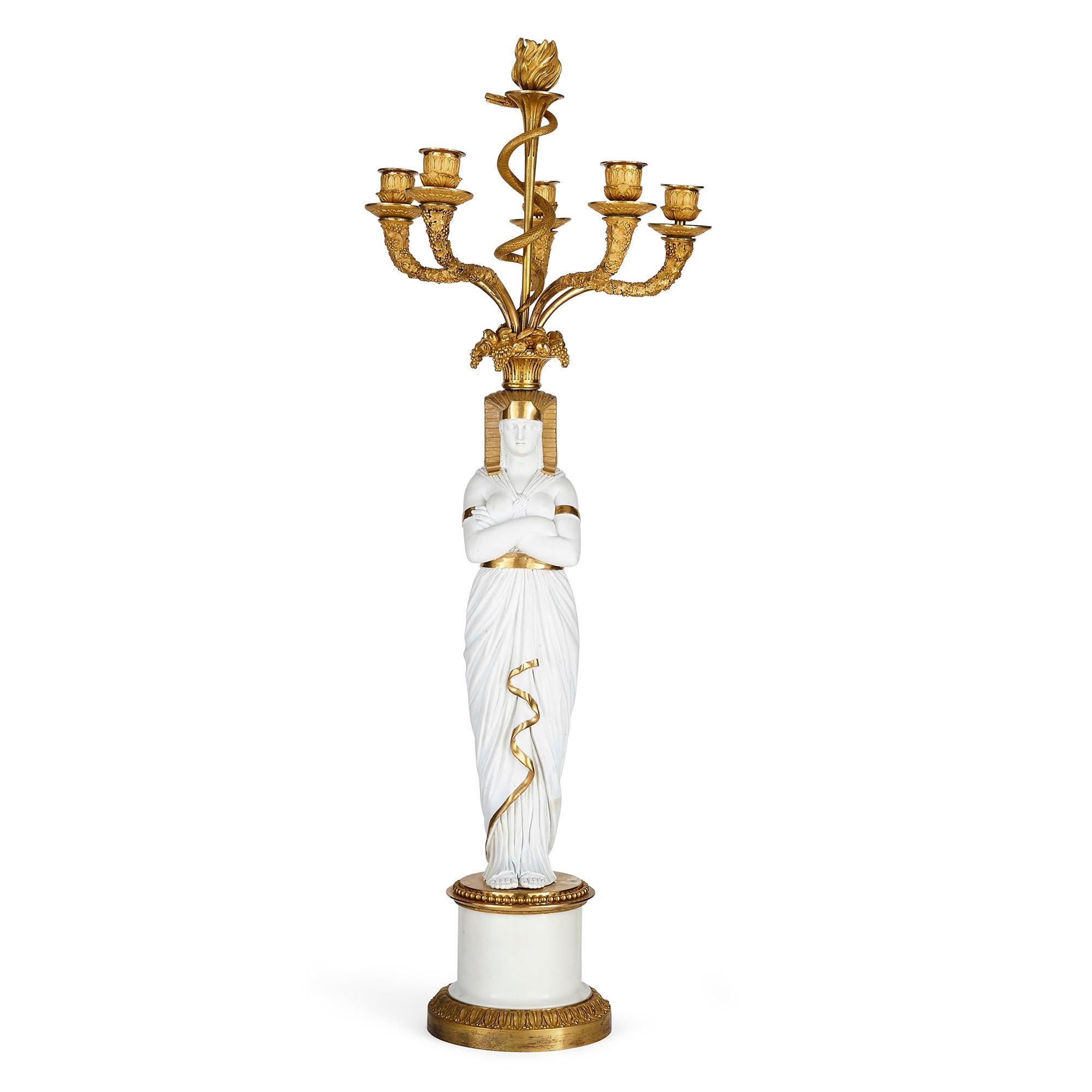 Français Candélabre en porcelaine de style égyptien d'époque Empire français en vente